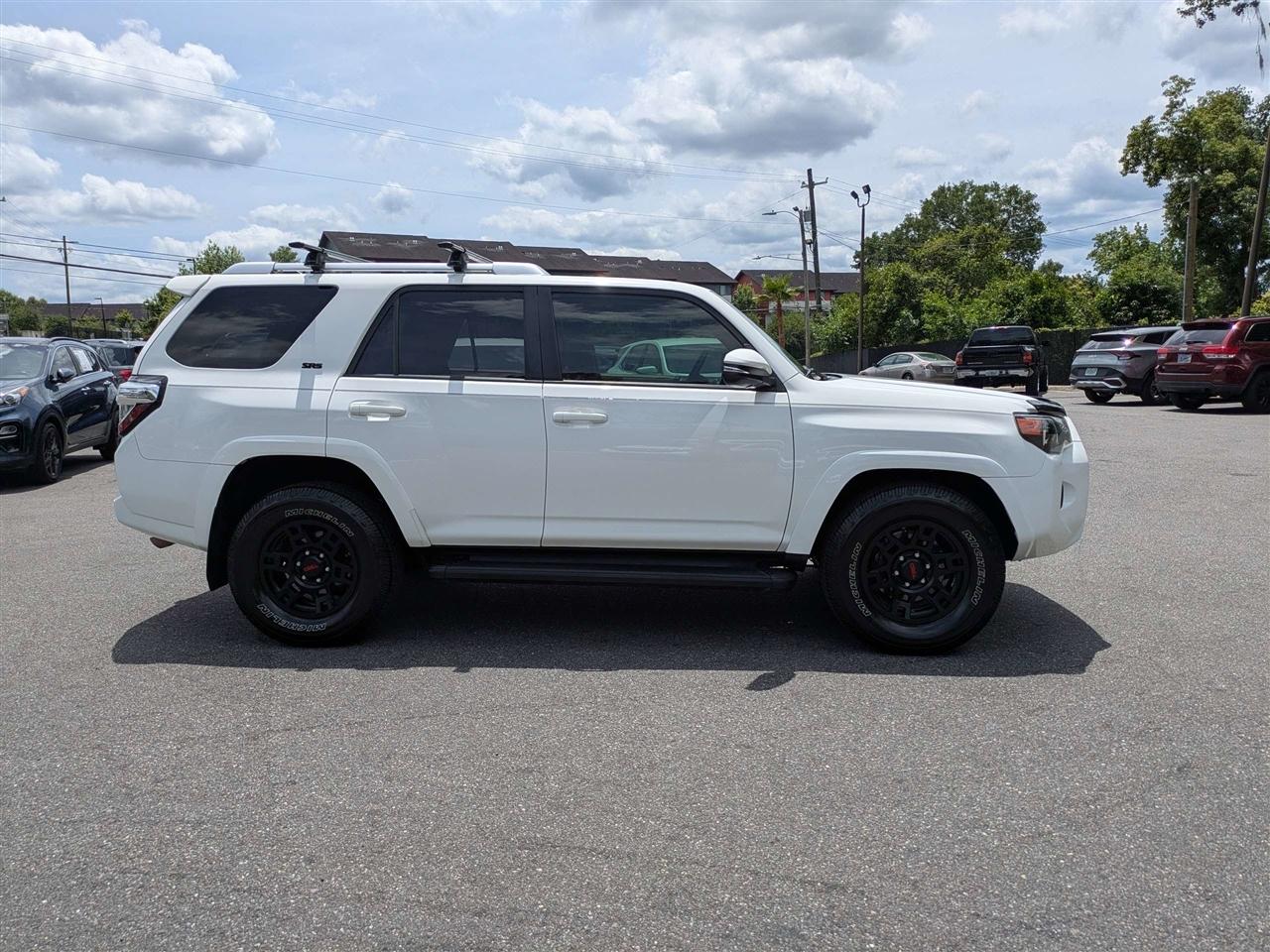 Toyota 4Runner SR5 2WD 2016