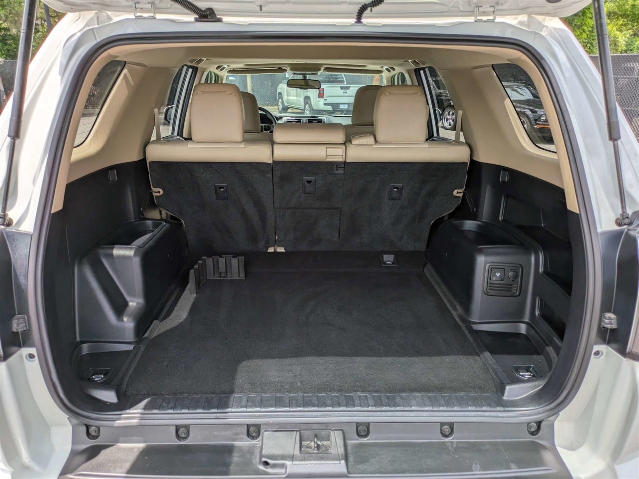 Toyota 4Runner SR5 2WD 2016