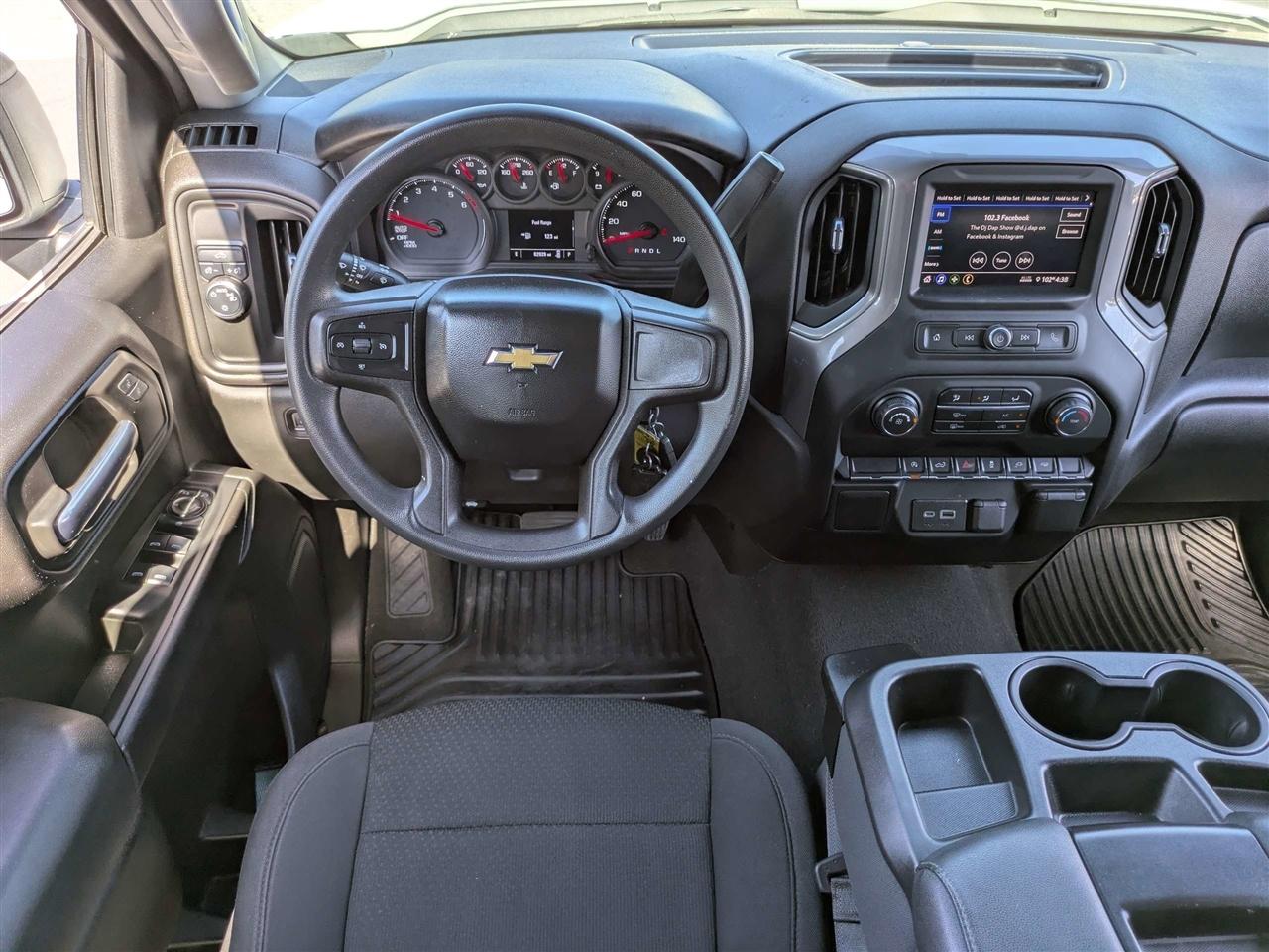 Chevrolet Silverado 1500 Custom Crew Cab Short Box 2WD 2021