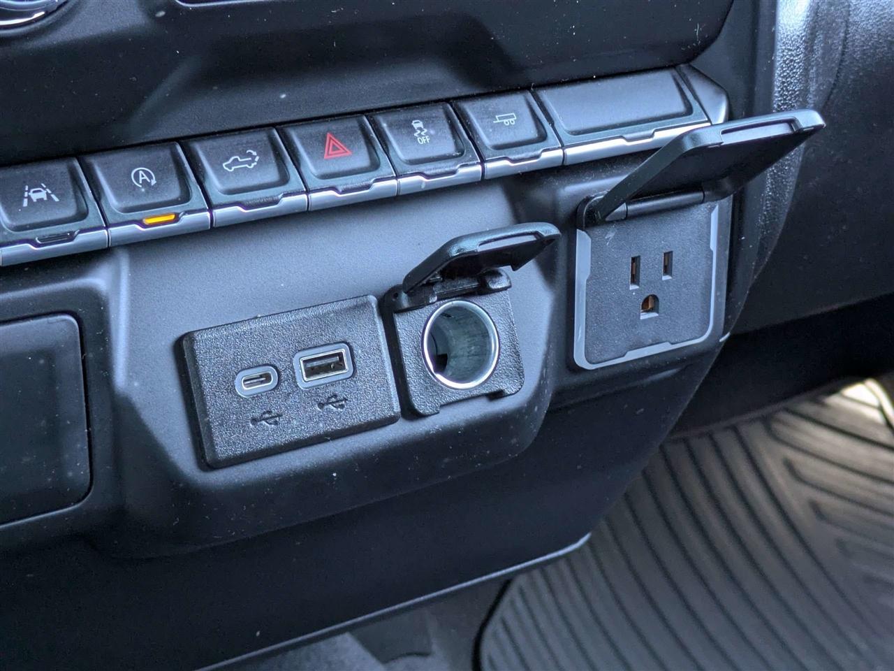 Chevrolet Silverado 1500 Custom Double Cab 2WD 2023