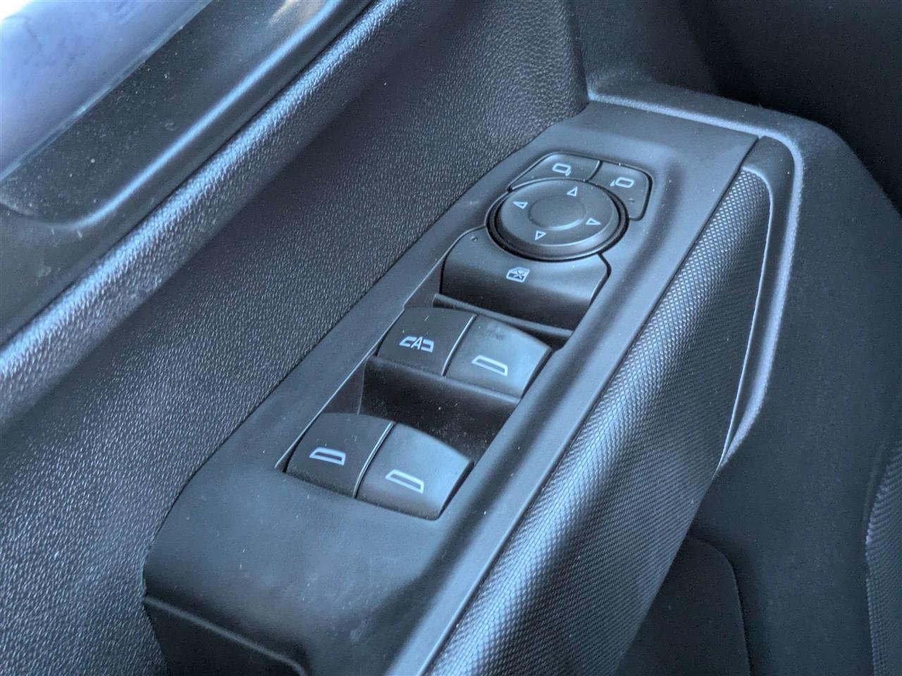 Chevrolet Silverado 1500 Custom Double Cab 2WD 2023