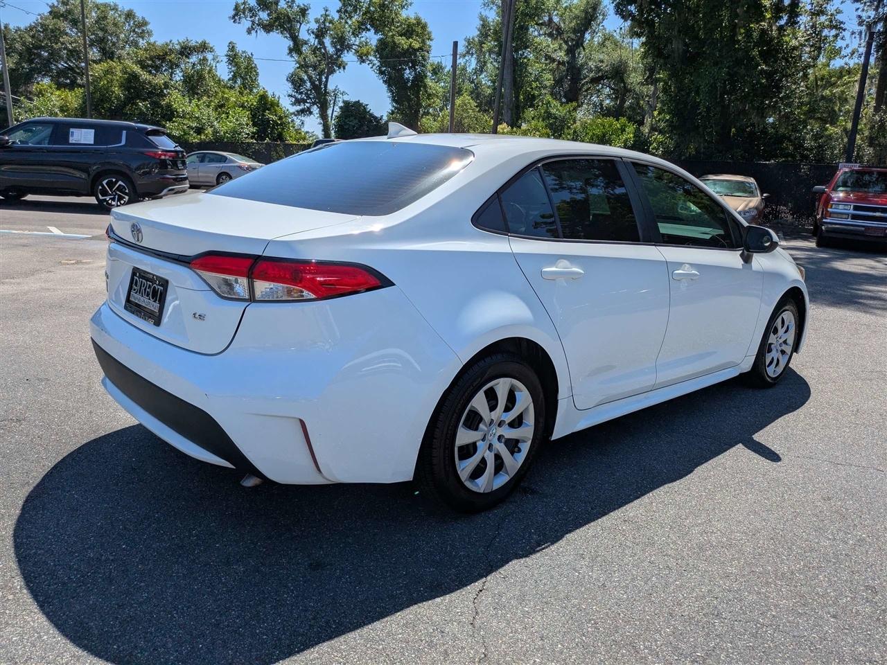 Toyota Corolla LE 2022