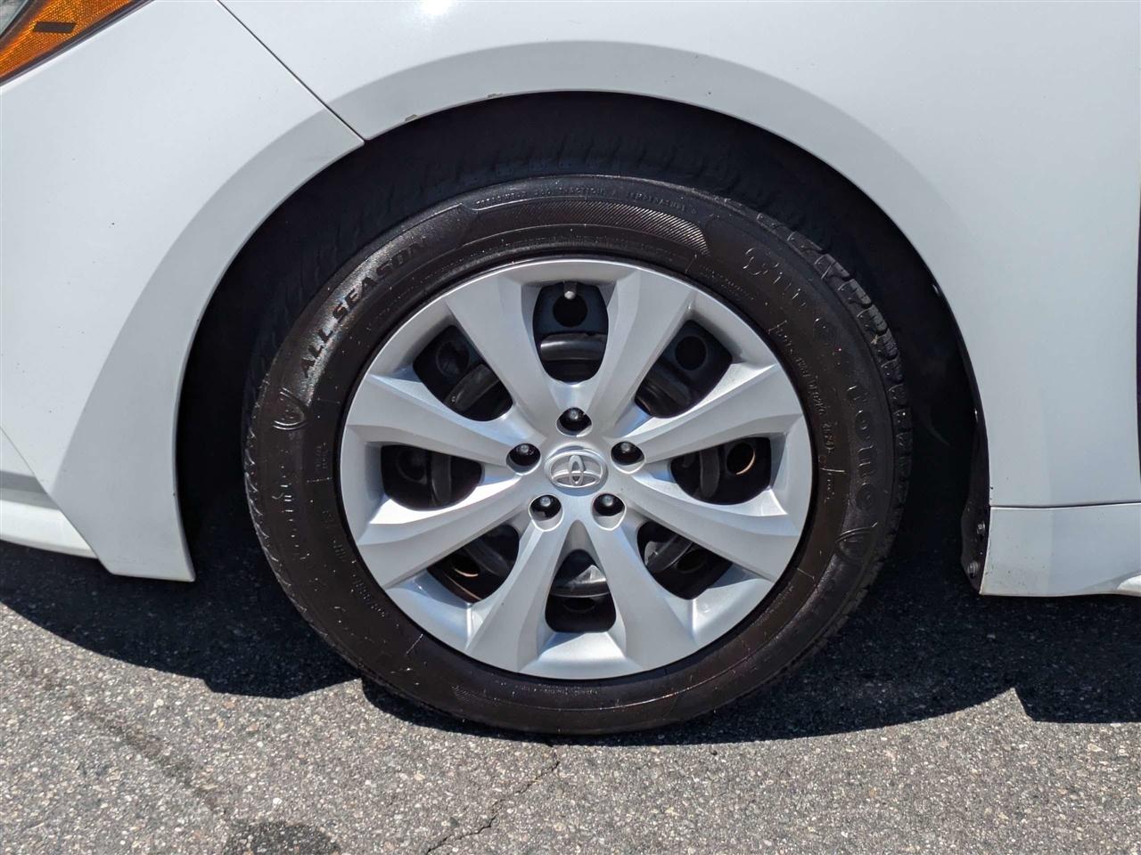 Toyota Corolla LE 2022