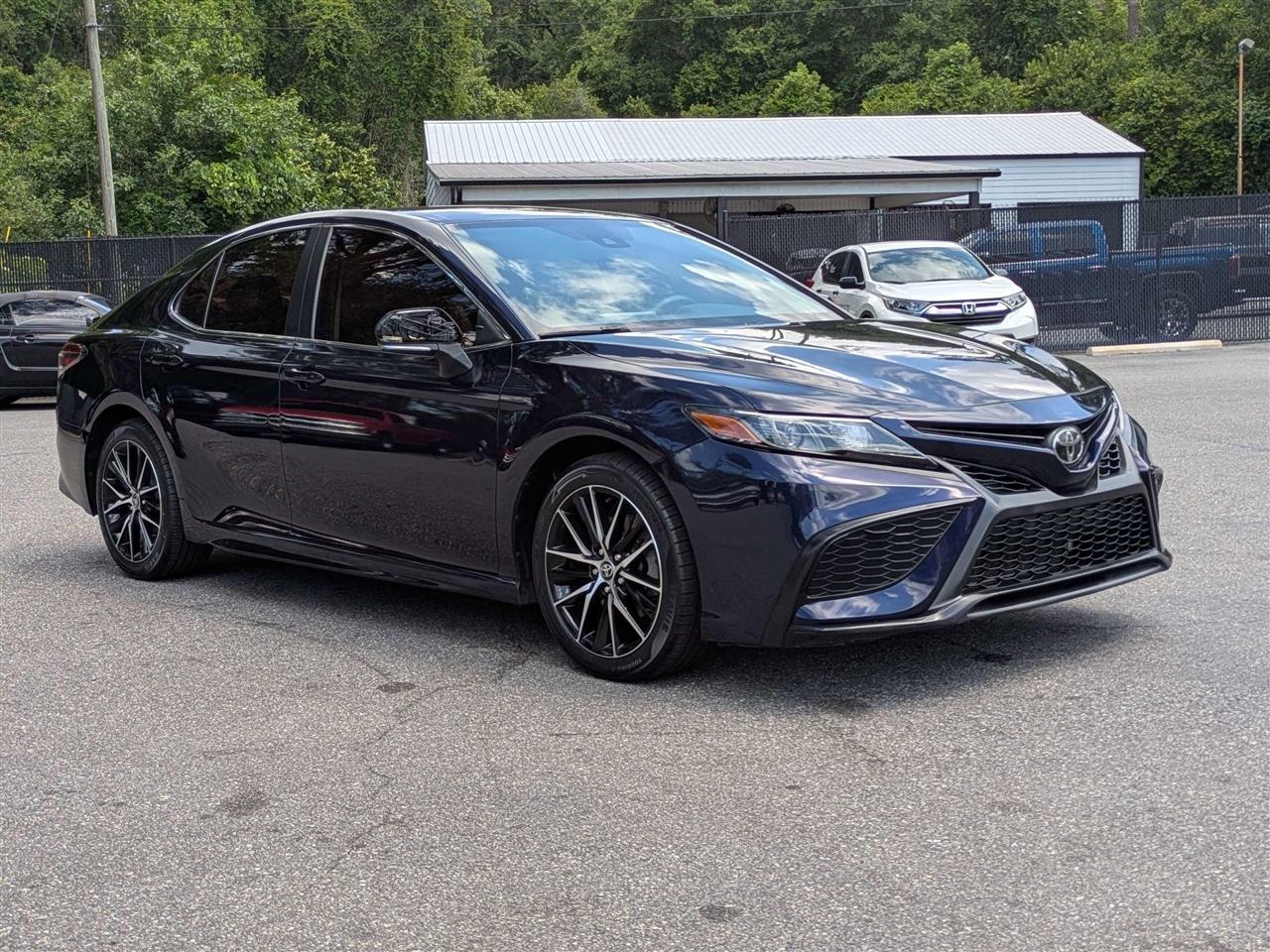 Toyota Camry SE 2022