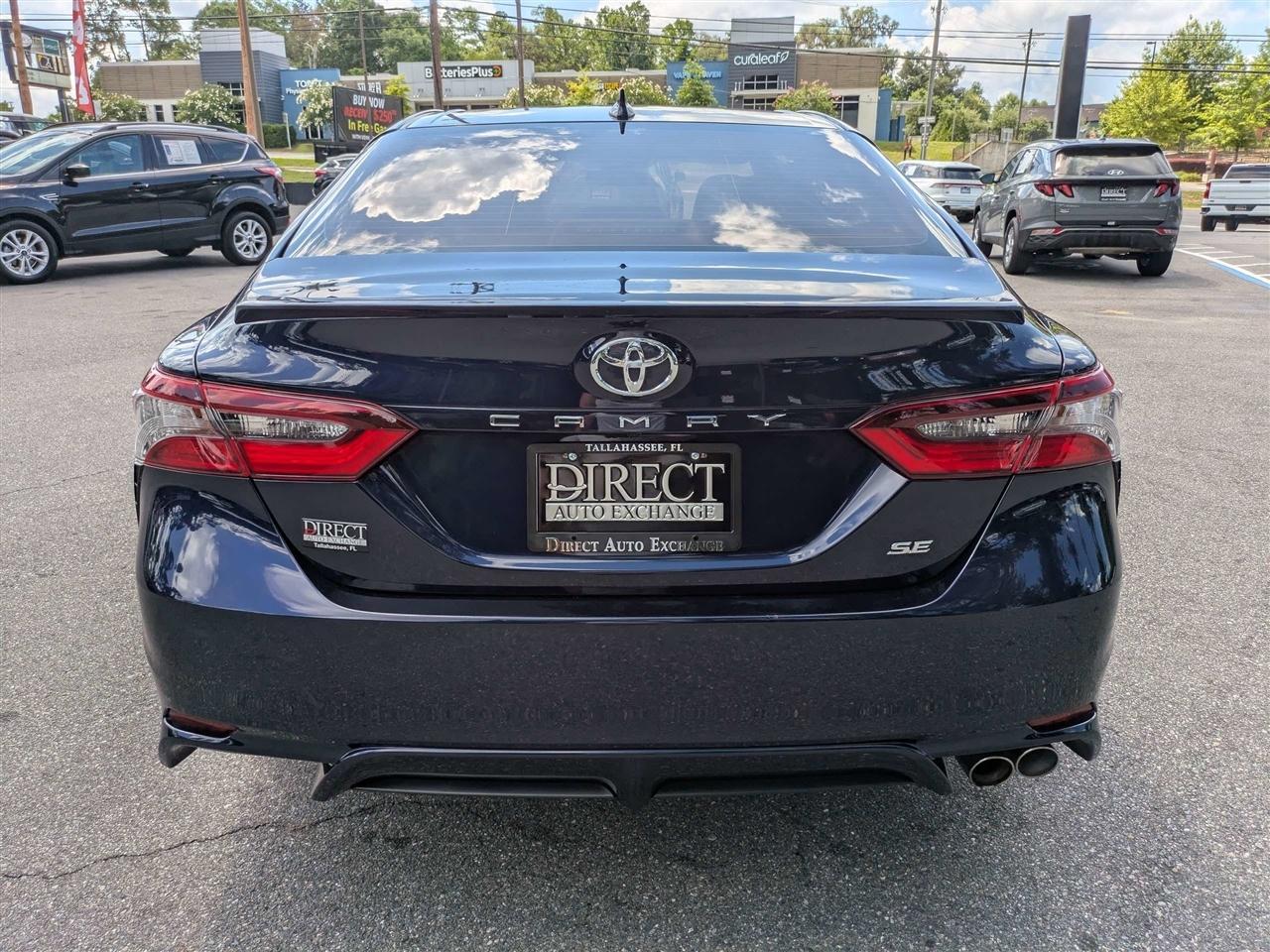 Toyota Camry SE 2022