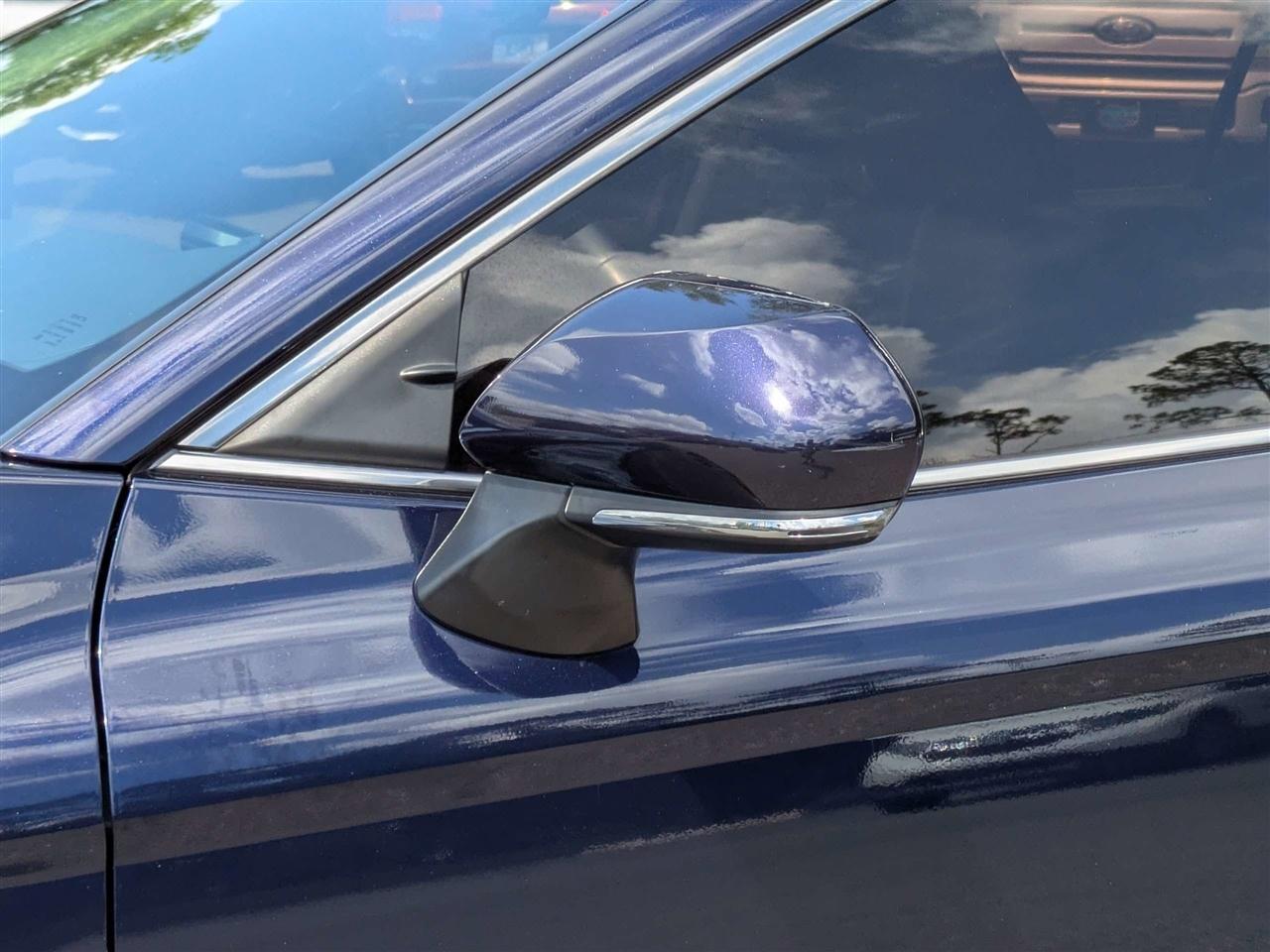 Toyota Camry SE 2022