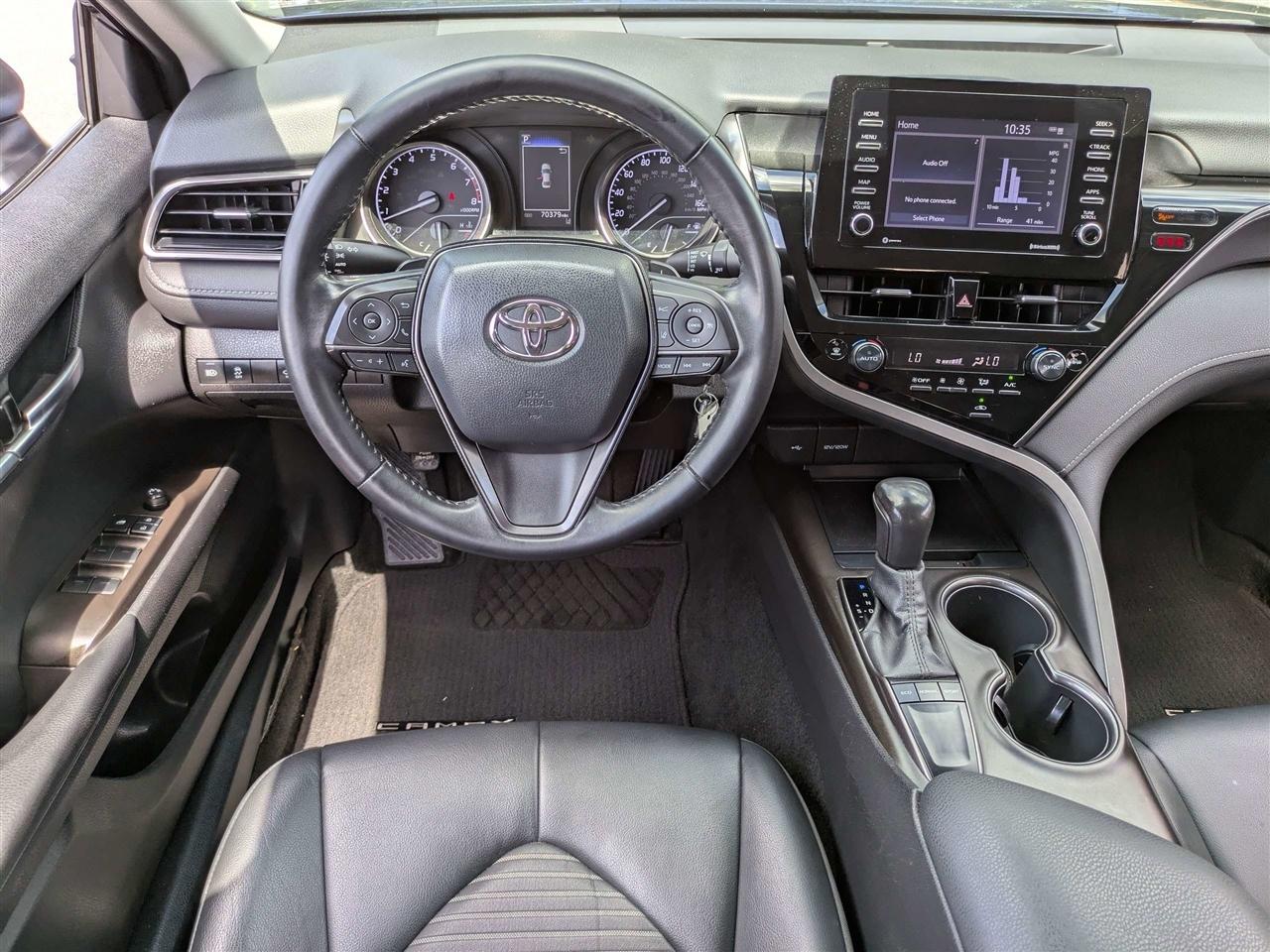 Toyota Camry SE 2022