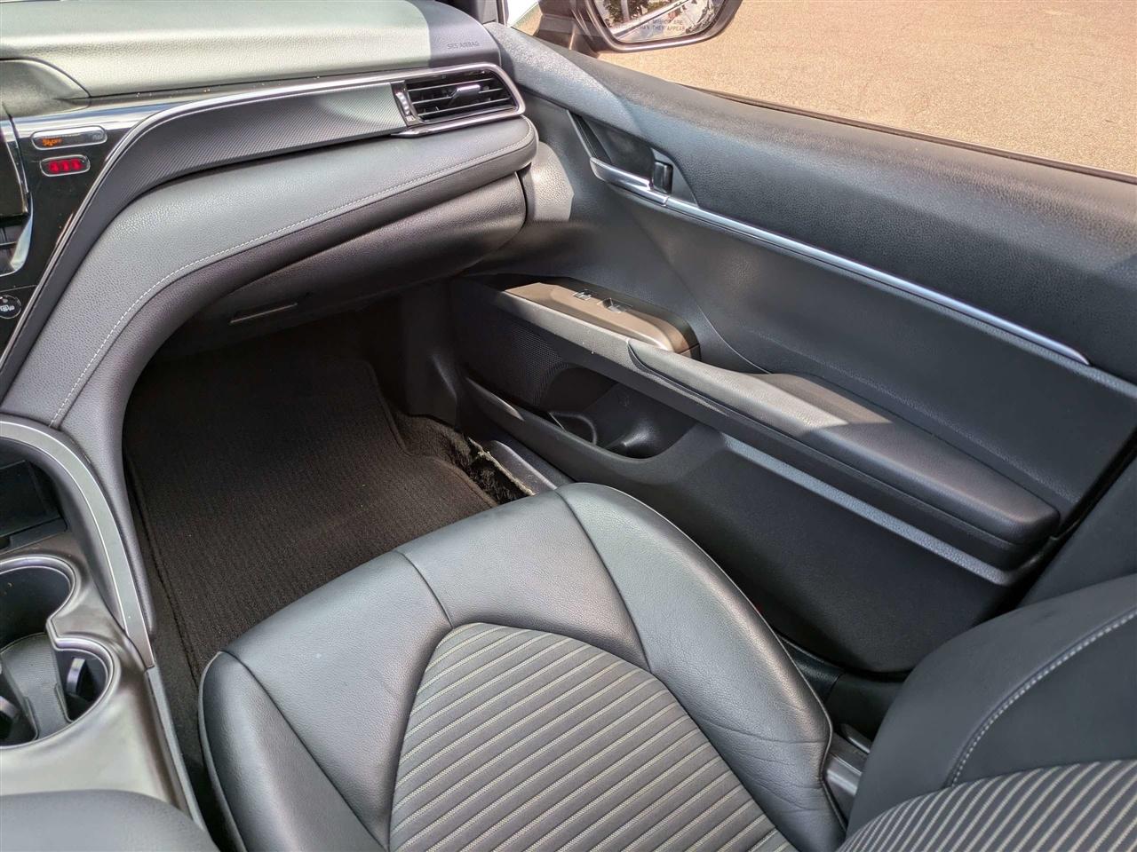Toyota Camry SE 2022