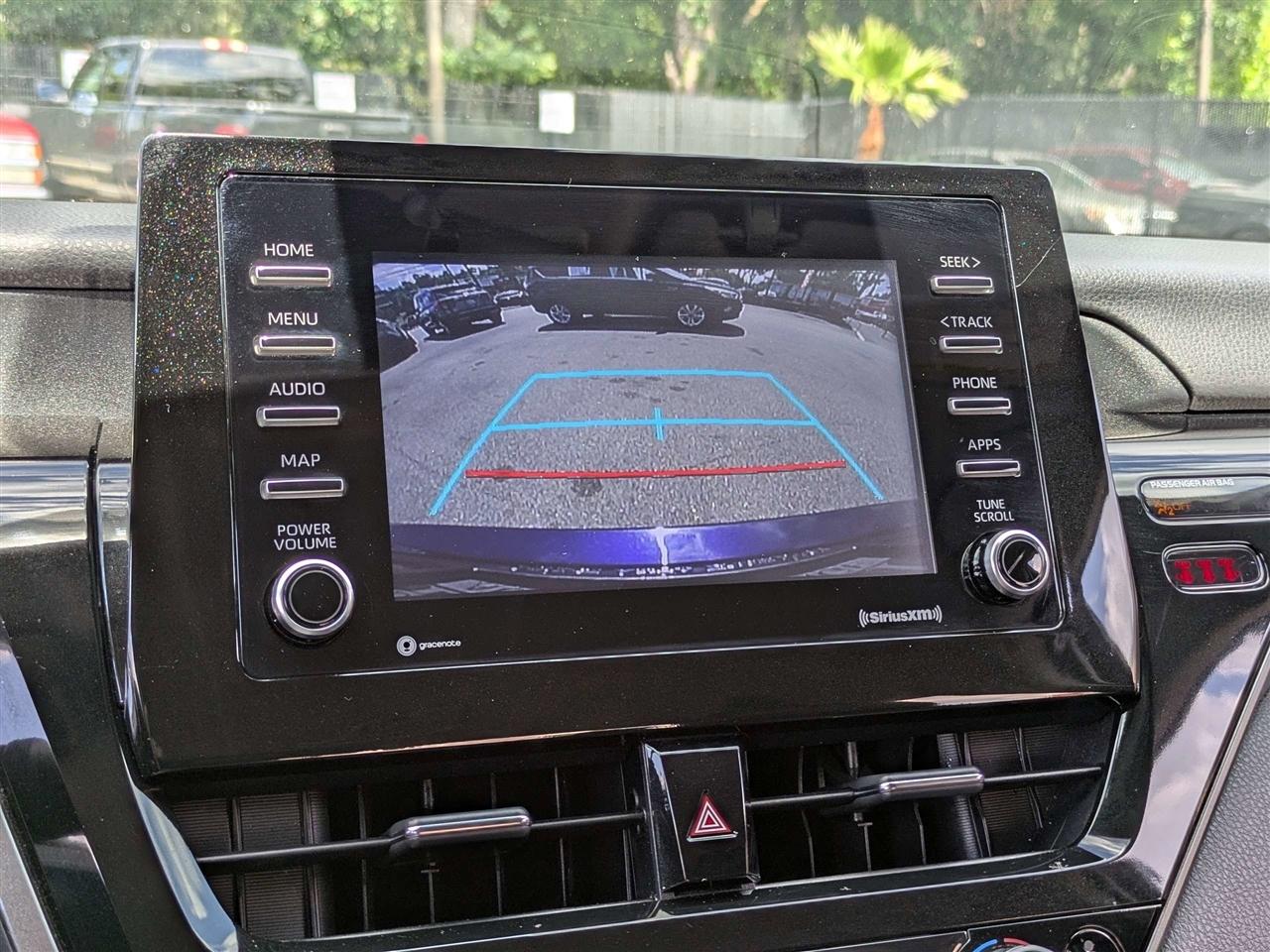 Toyota Camry SE 2022