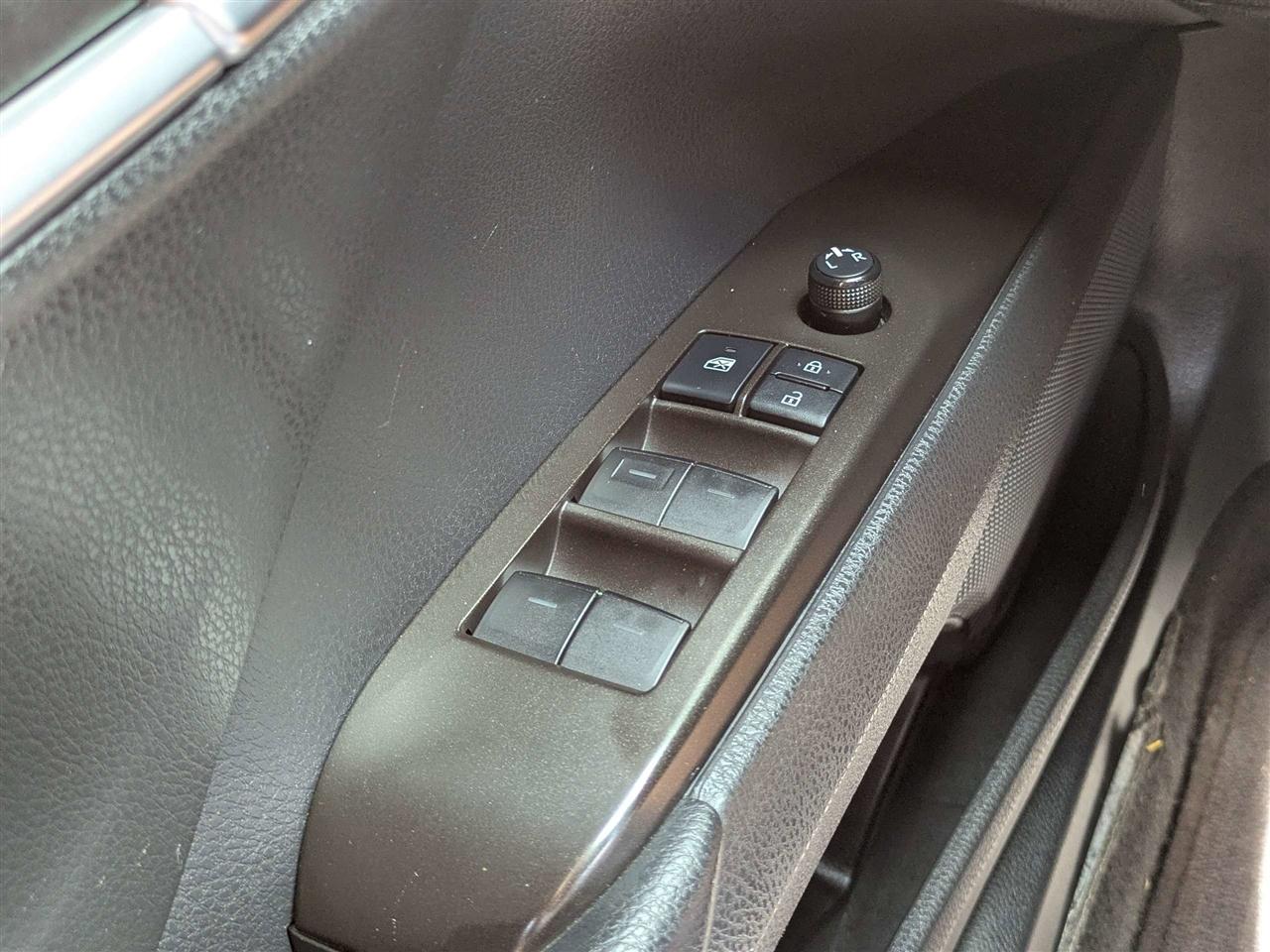 Toyota Camry SE 2022
