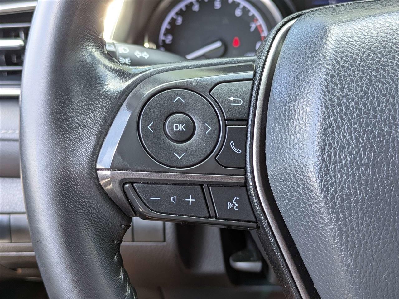 Toyota Camry SE 2022
