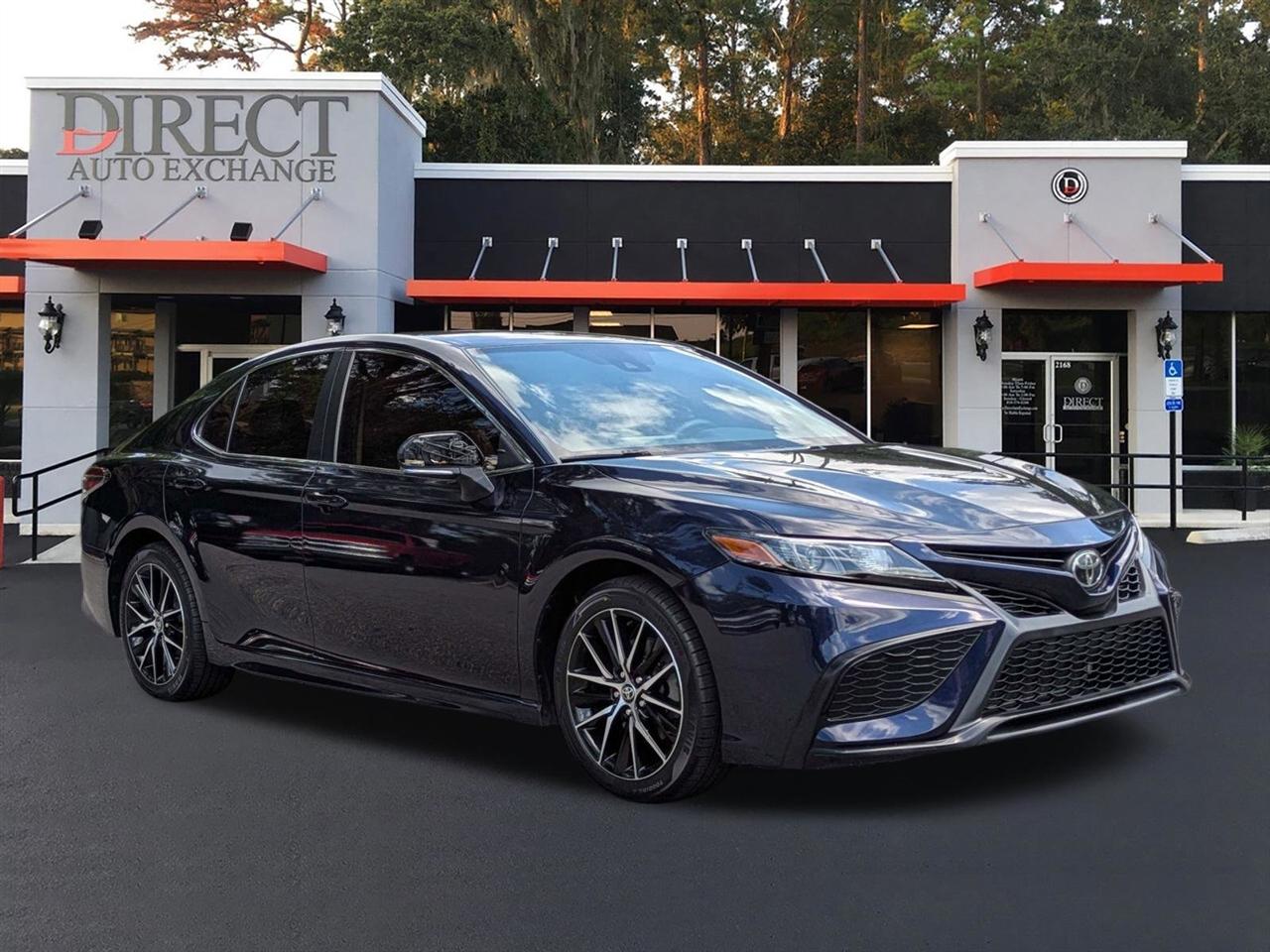 Toyota Camry SE 2022