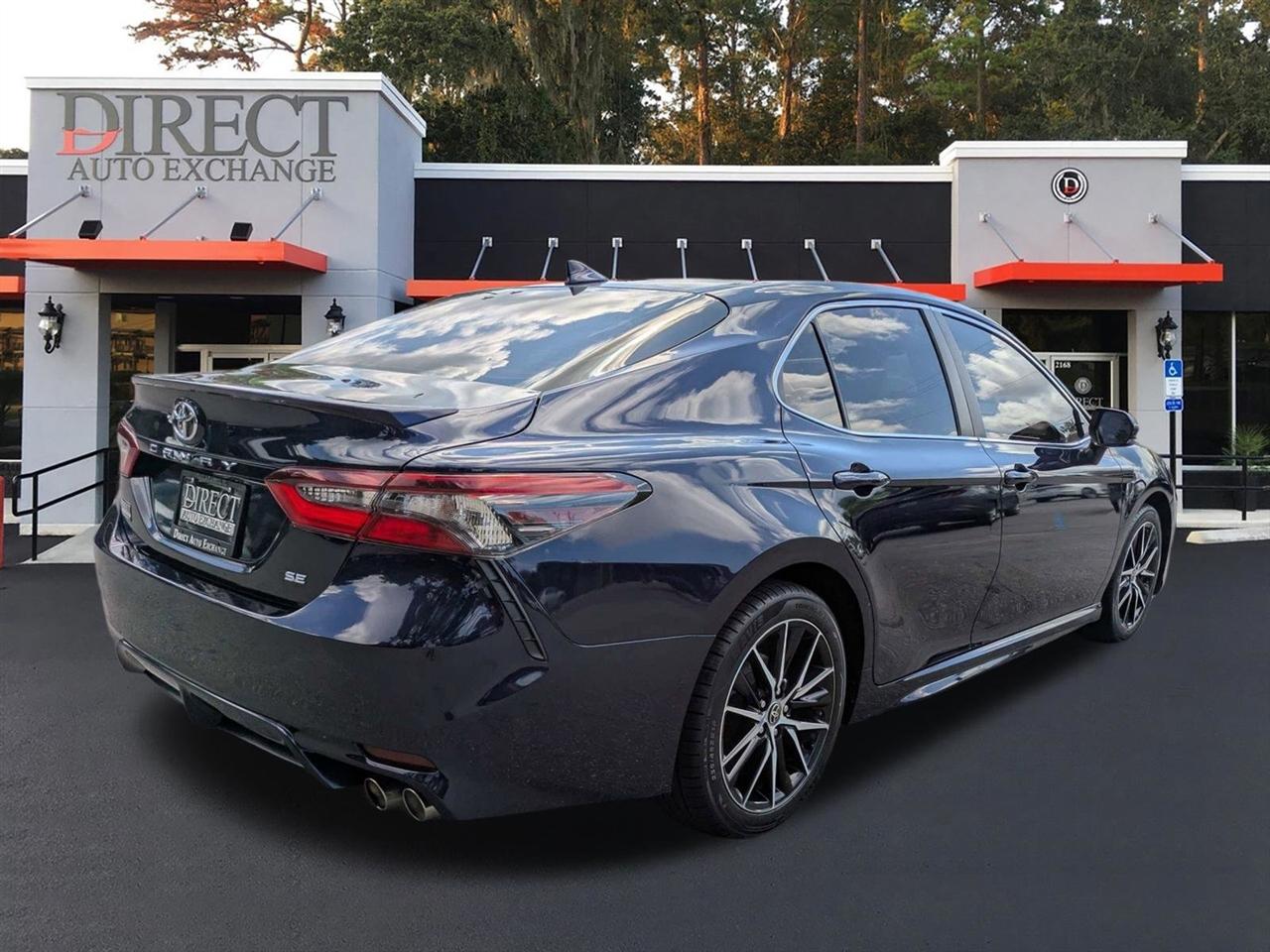 Toyota Camry SE 2022