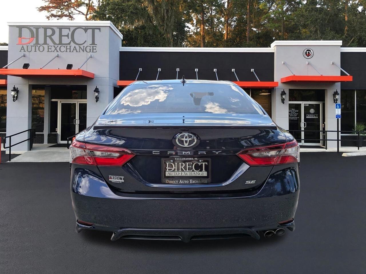 Toyota Camry SE 2022