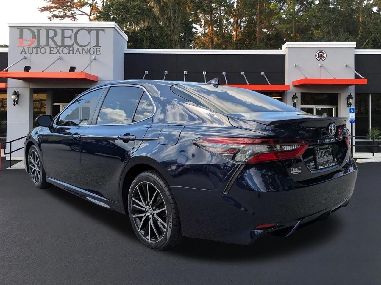 Toyota Camry SE 2022