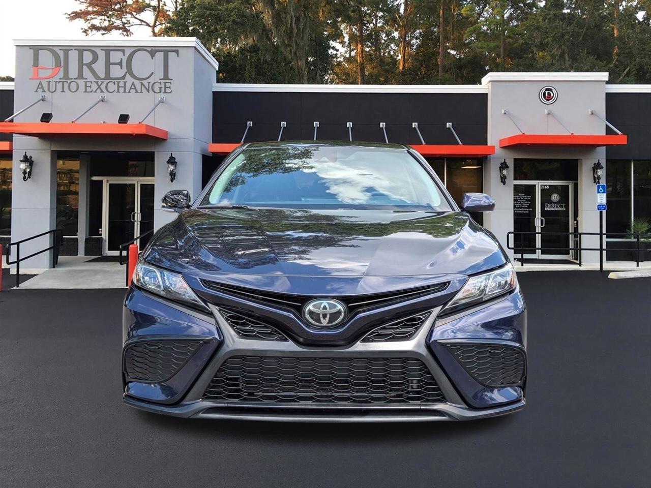 Toyota Camry SE 2022