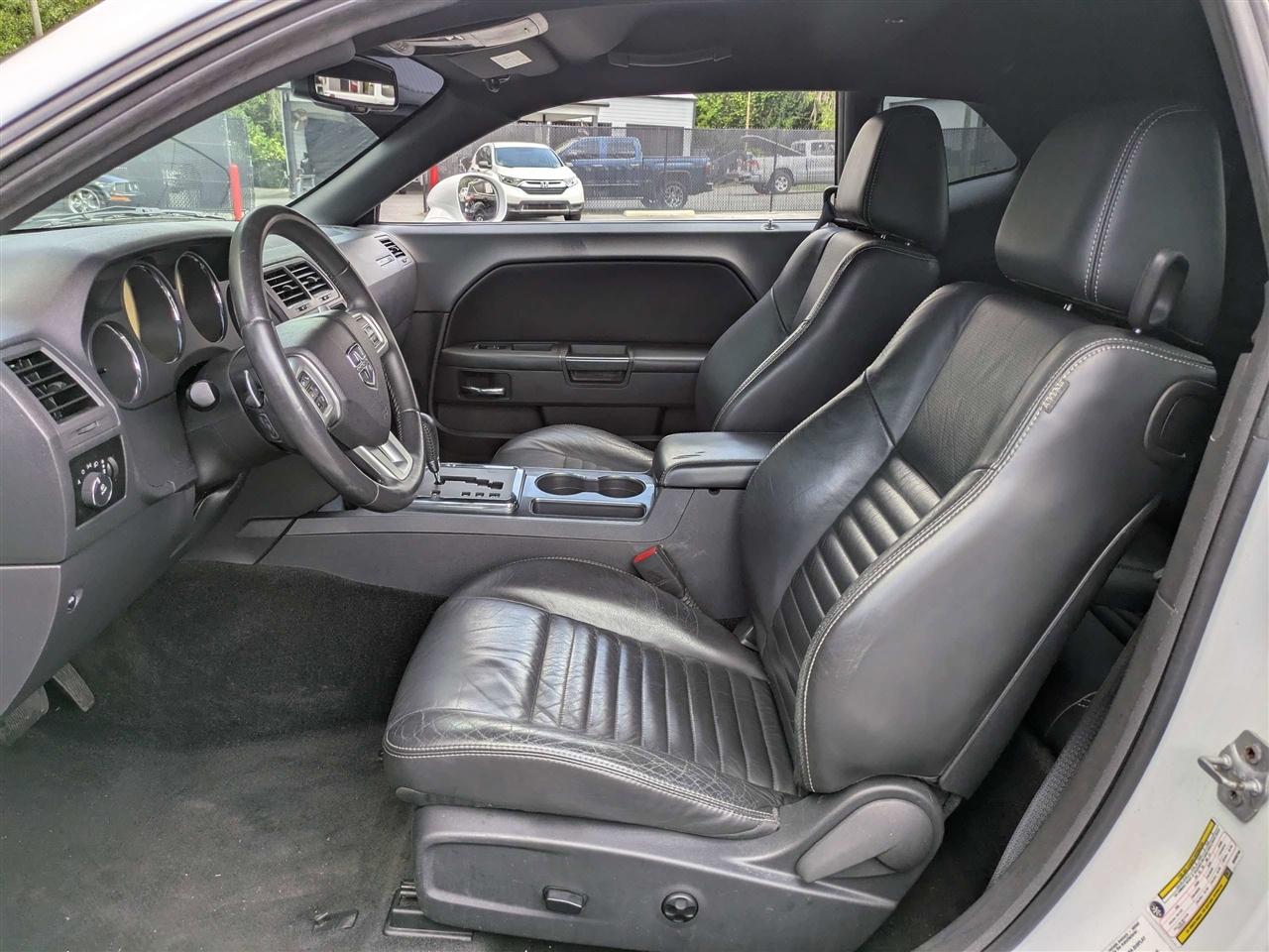 Dodge Challenger SXT 2013