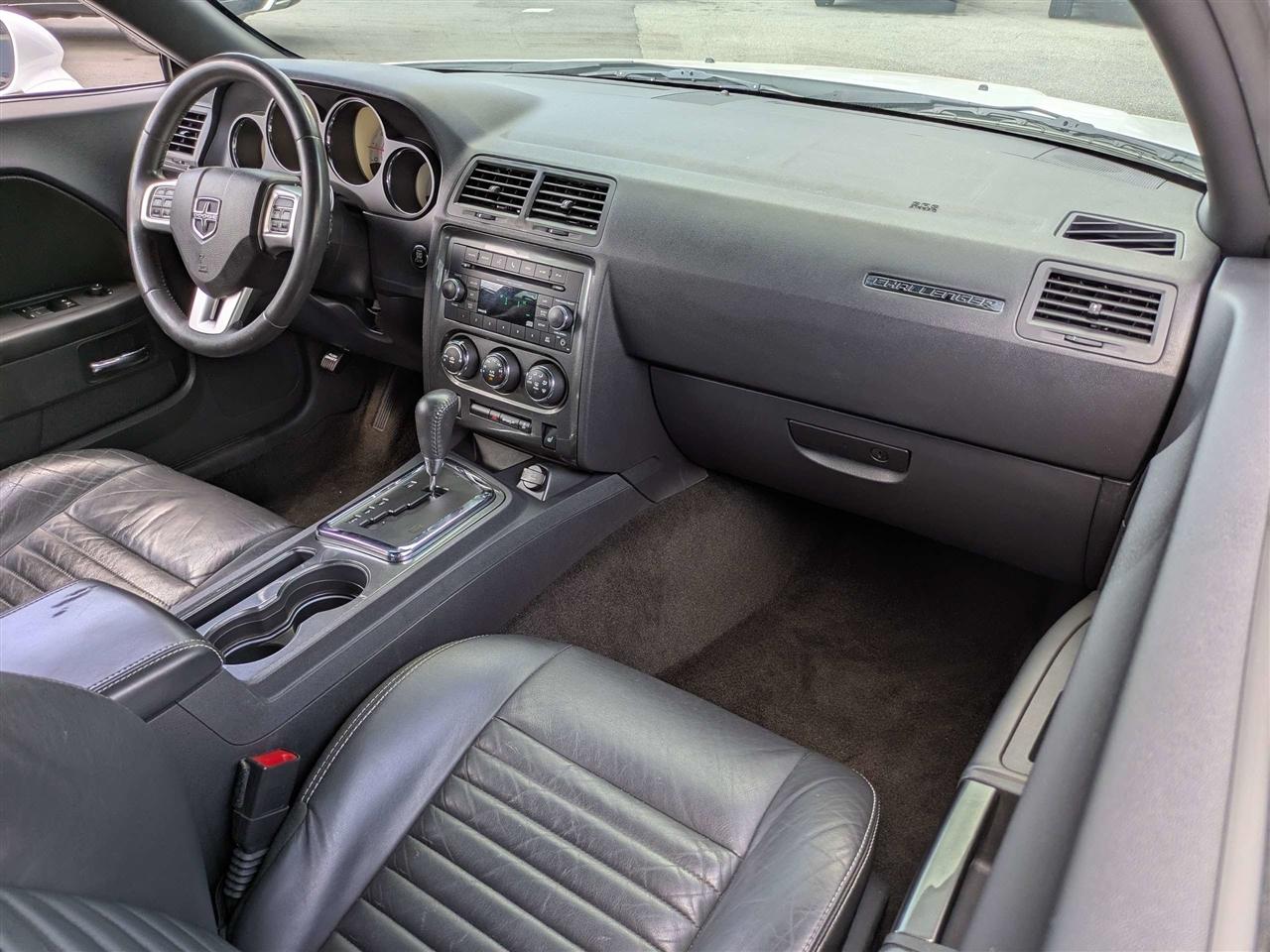 Dodge Challenger SXT 2013