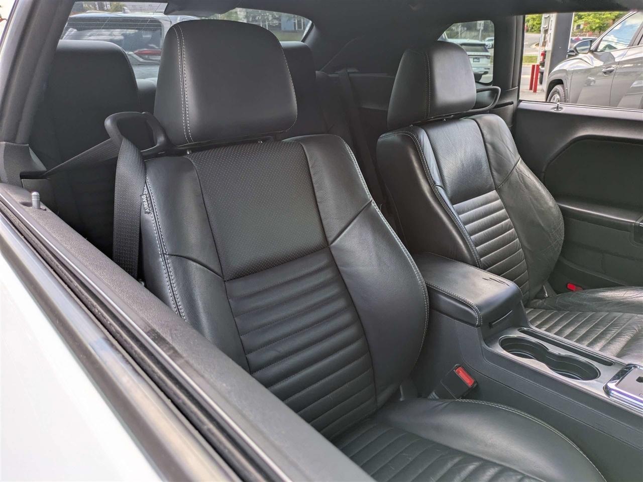 Dodge Challenger SXT 2013