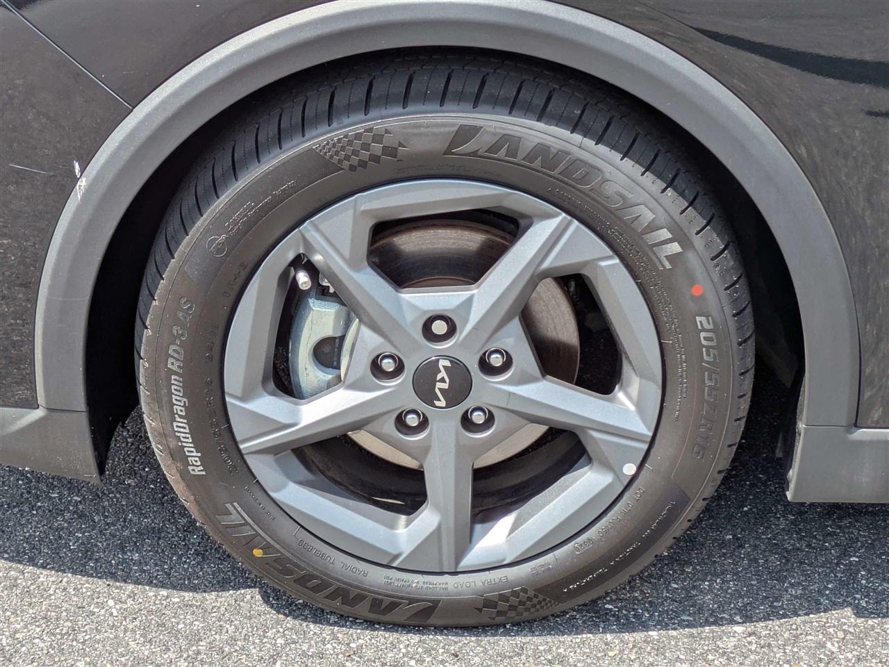 Kia K4 LXS 2025