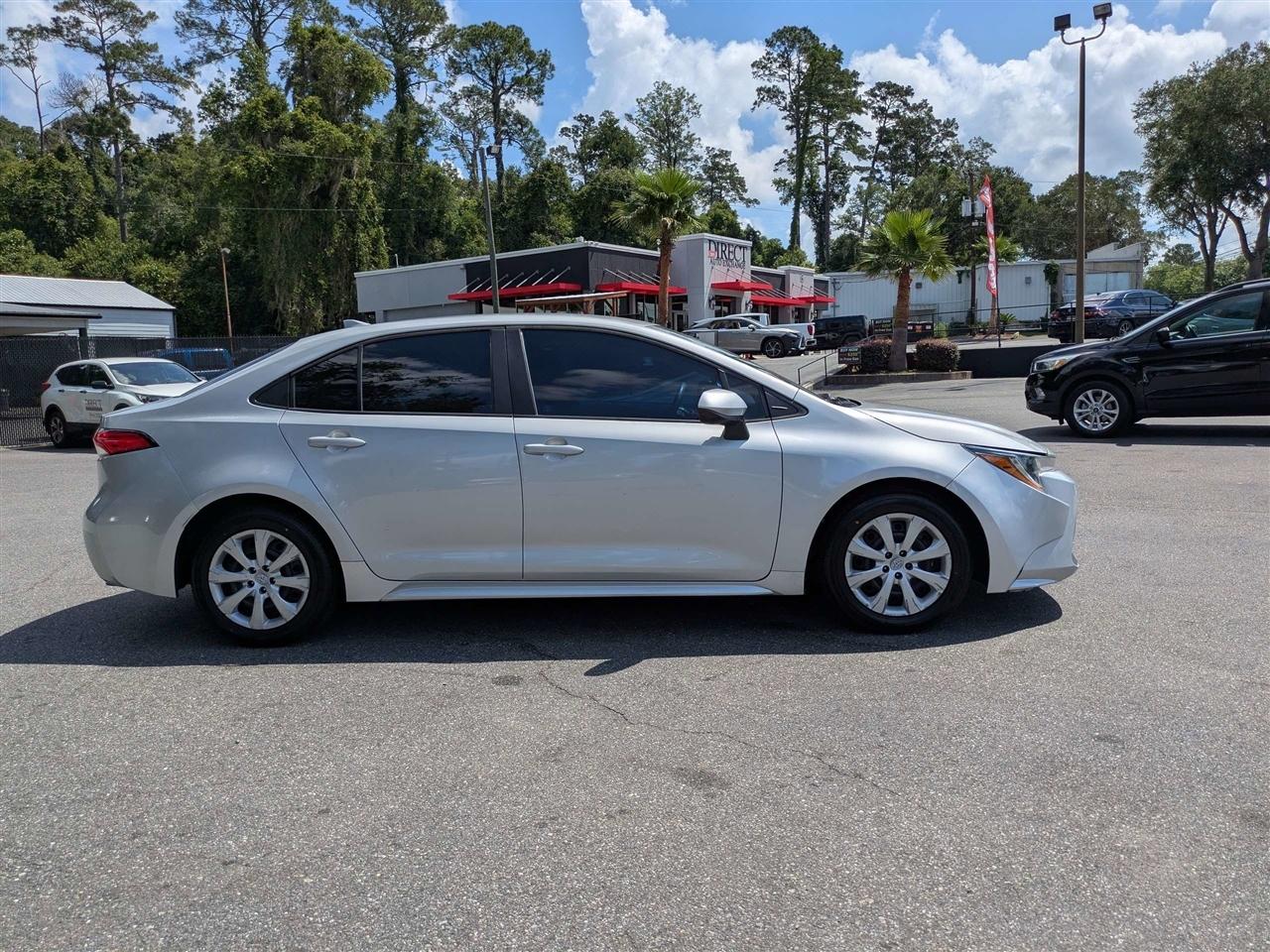 Toyota Corolla LE 2021