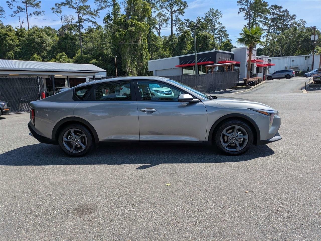 Kia K4 LXS 2025