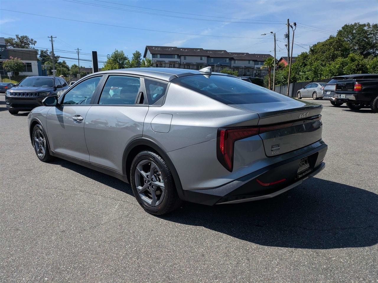 Kia K4 LXS 2025