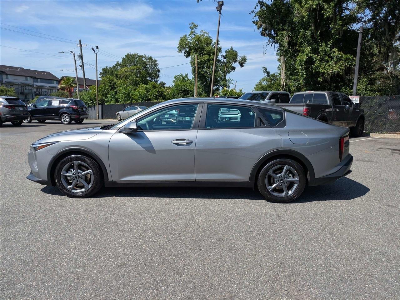 Kia K4 LXS 2025