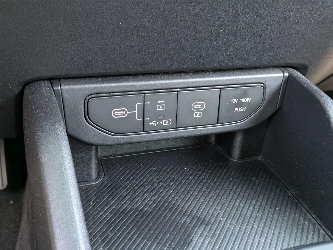 Kia K4 LXS 2025