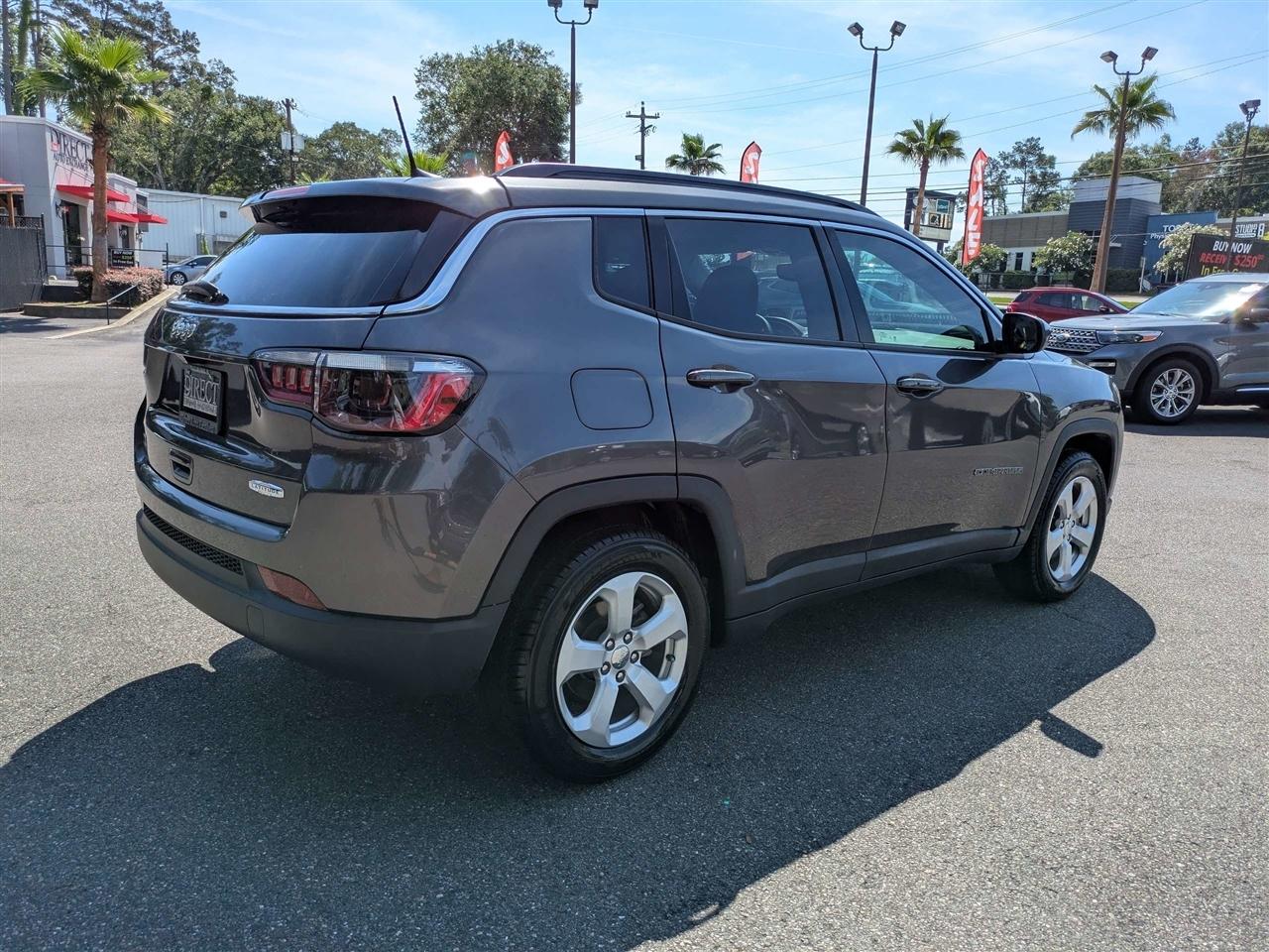 Jeep Compass Latitude FWD 2021