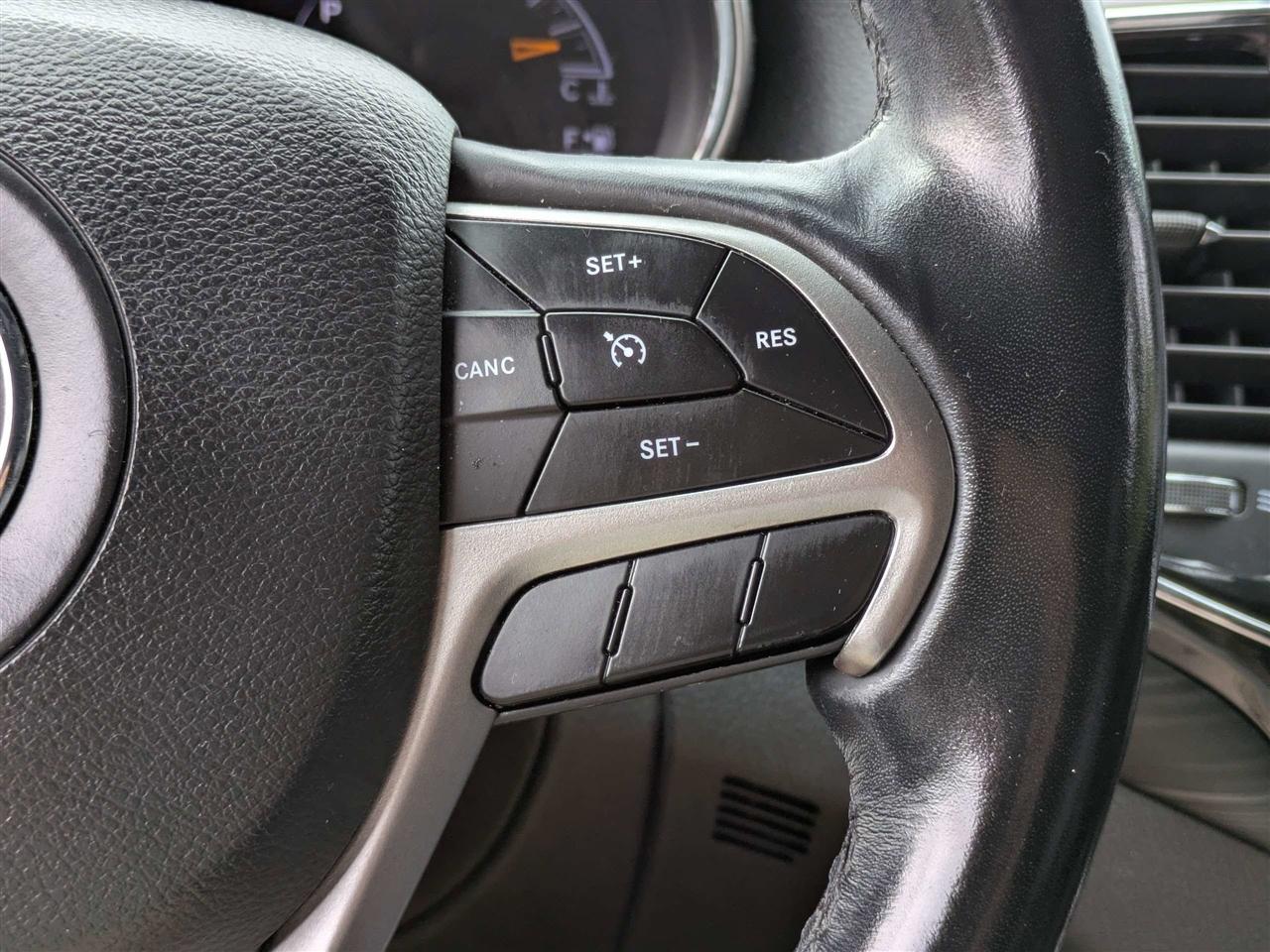 Jeep Grand Cherokee Laredo 2WD 2019