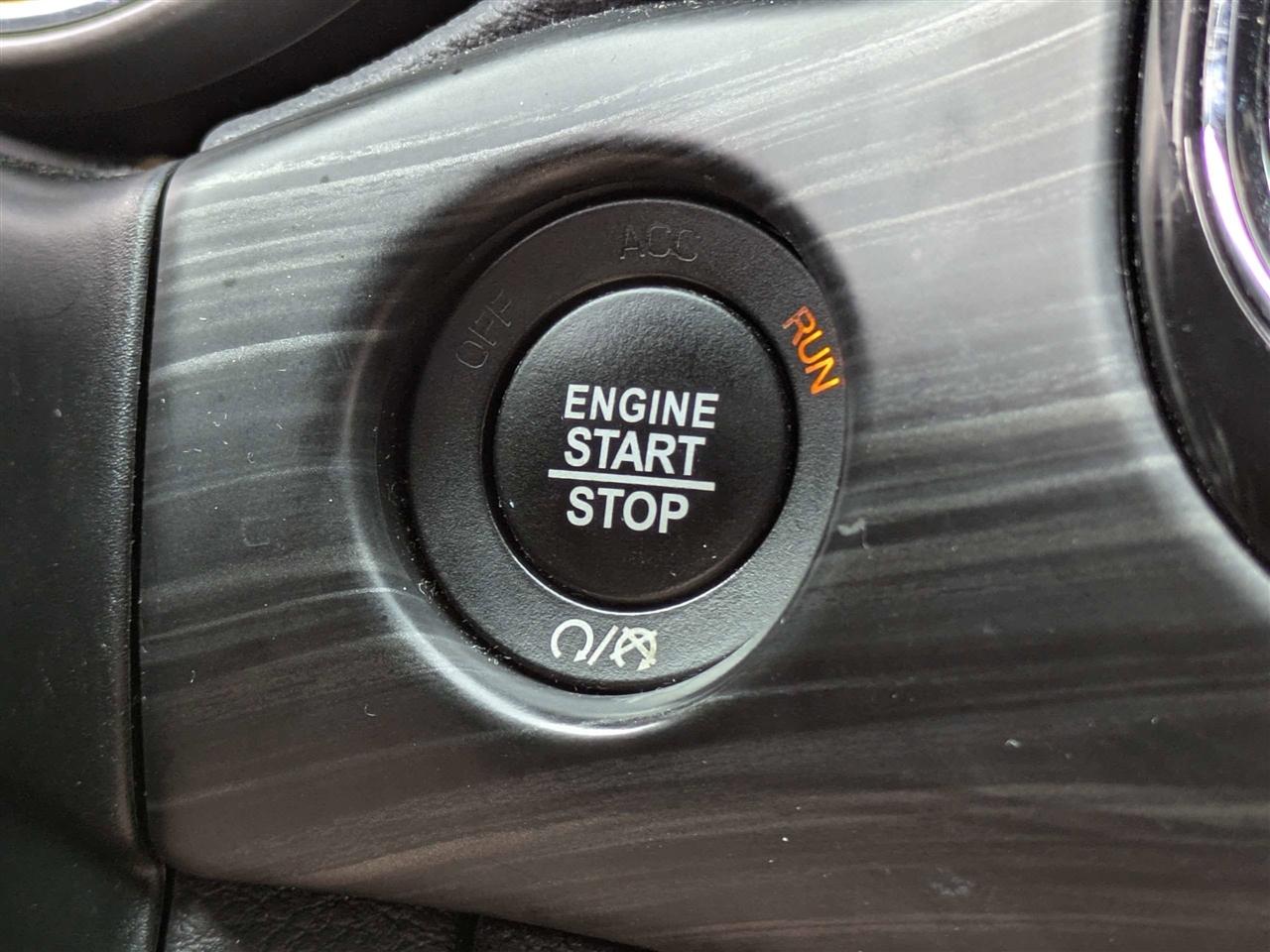 Jeep Grand Cherokee Laredo 2WD 2019