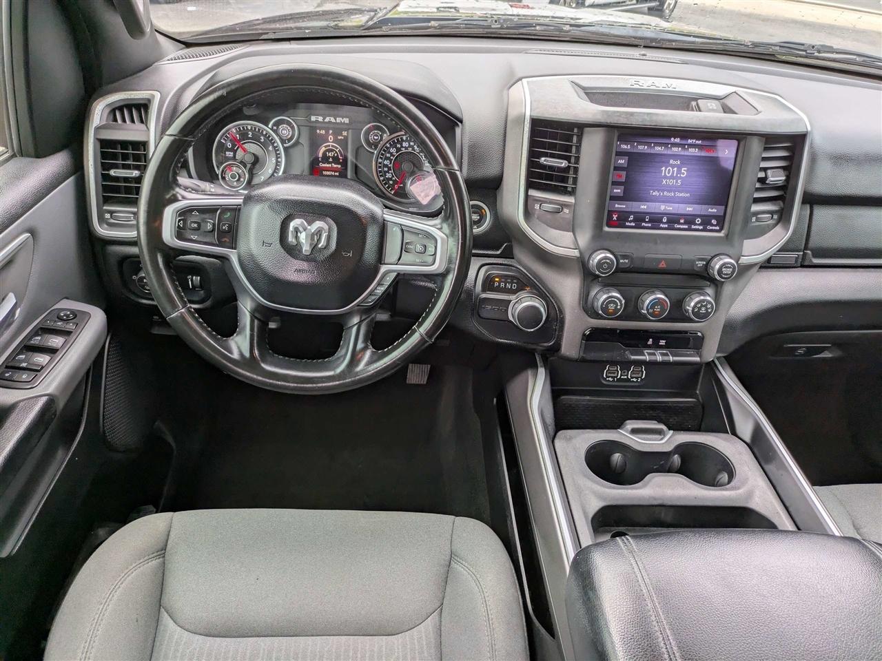 RAM 1500 Big Horn Quad Cab 2WD 2021