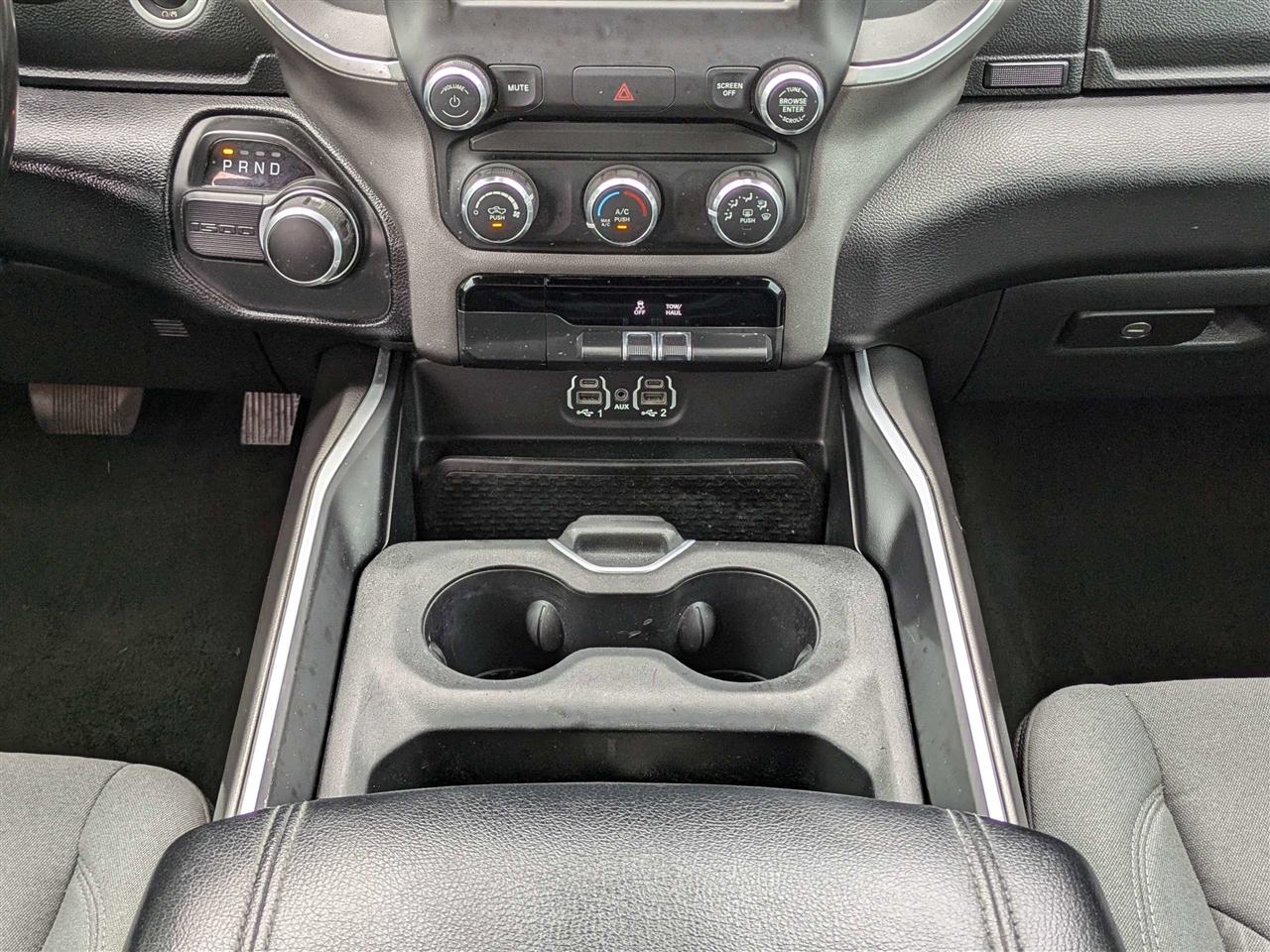 RAM 1500 Big Horn Quad Cab 2WD 2021
