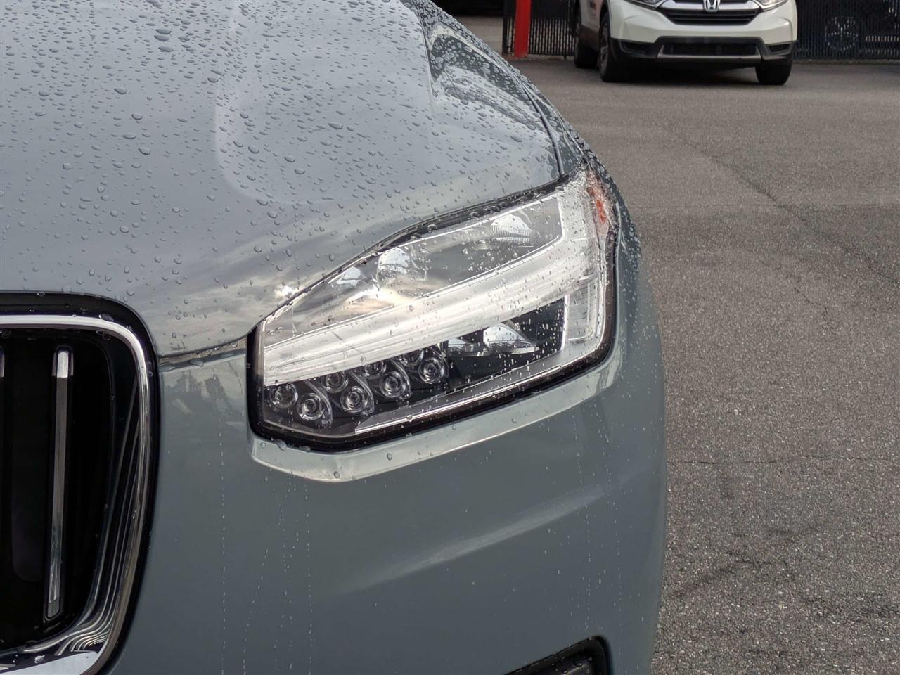 Volvo XC90 T6 Momentum AWD 2022