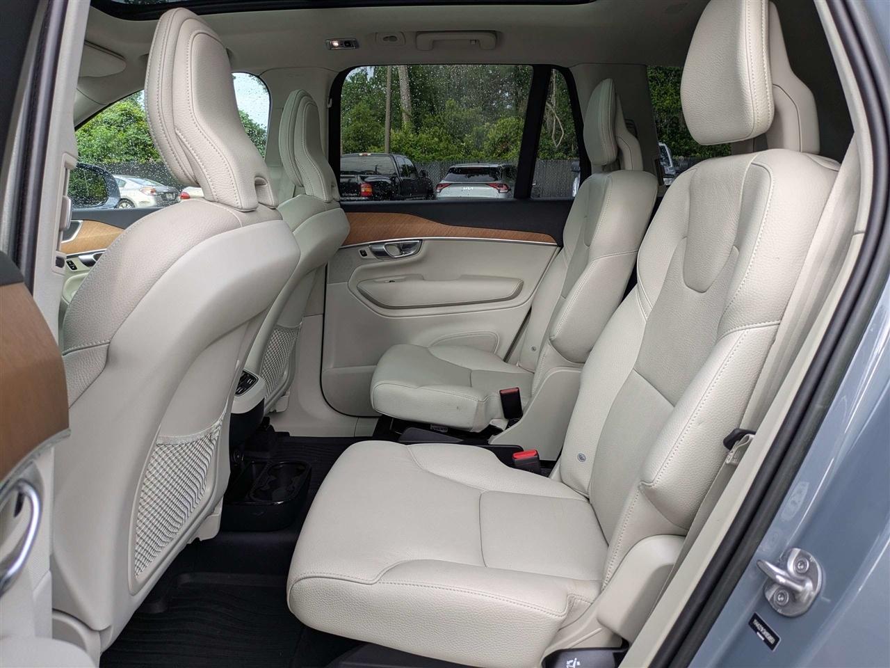 Volvo XC90 T6 Momentum AWD 2022