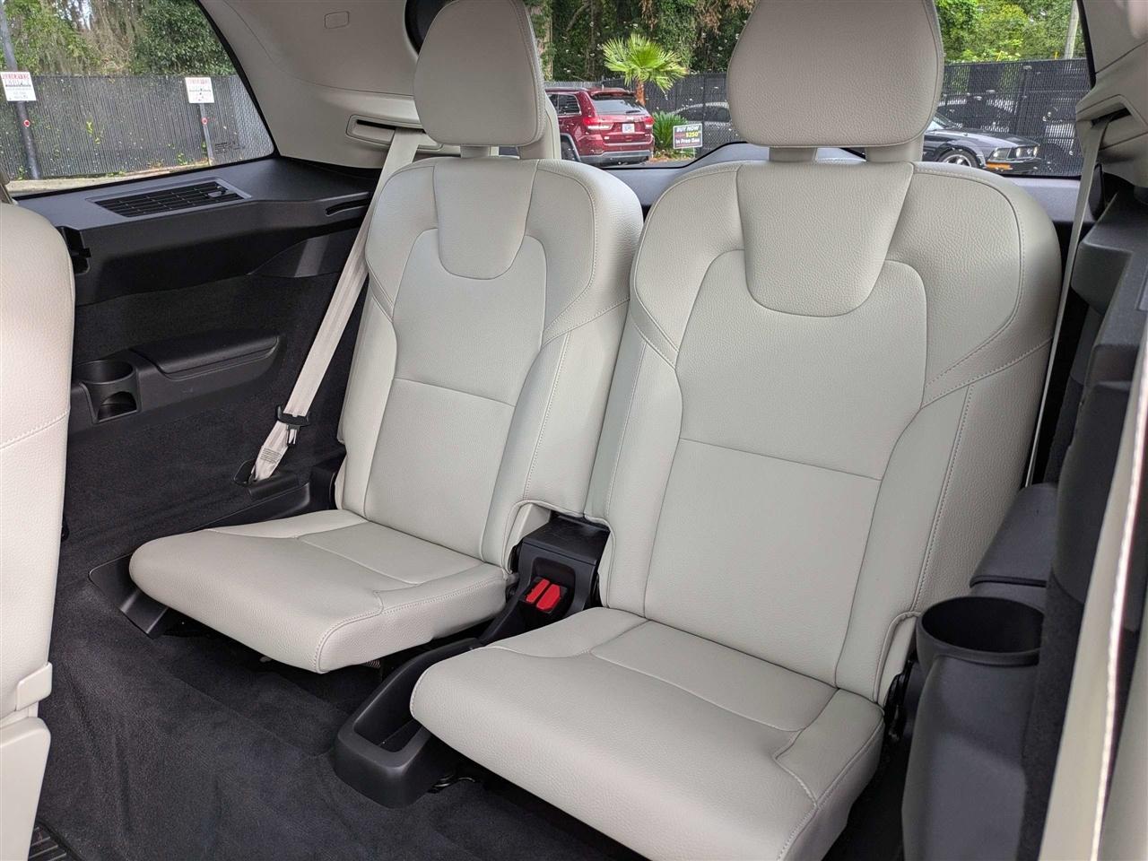 Volvo XC90 T6 Momentum AWD 2022