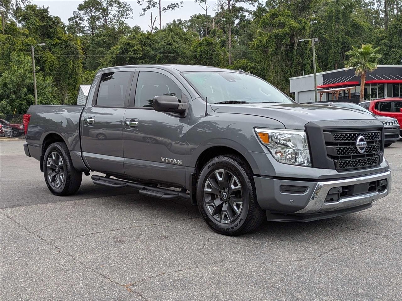 Nissan Titan SV Crew Cab 2WD 2021