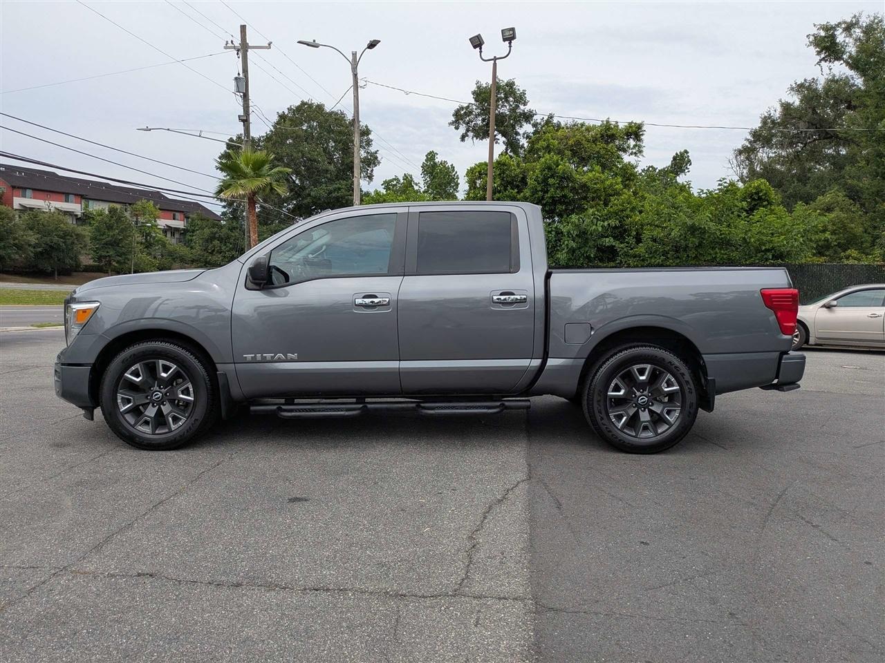 Nissan Titan SV Crew Cab 2WD 2021