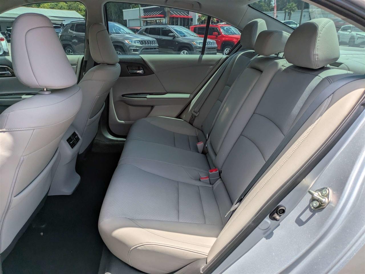 Honda Accord EX-L Sedan V6 6-Spd AT 2017