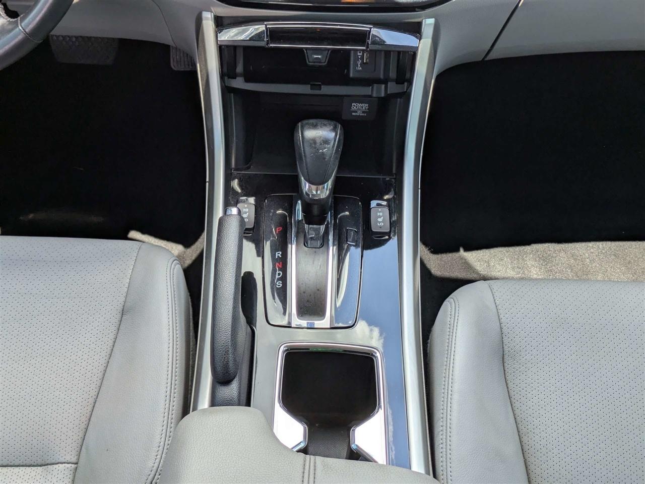 Honda Accord EX-L Sedan V6 6-Spd AT 2017
