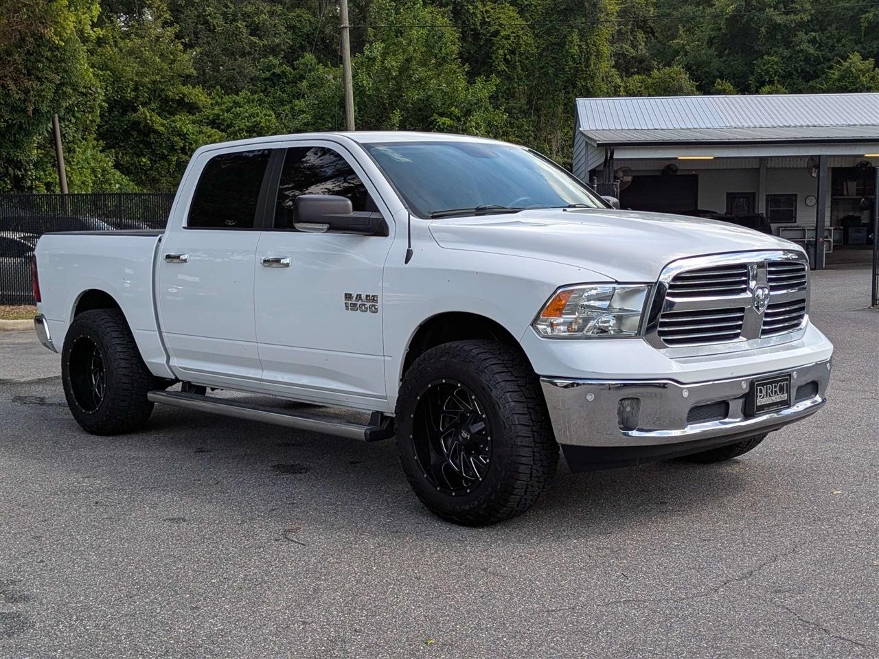 RAM 1500 SLT Crew Cab SWB 2WD 2017