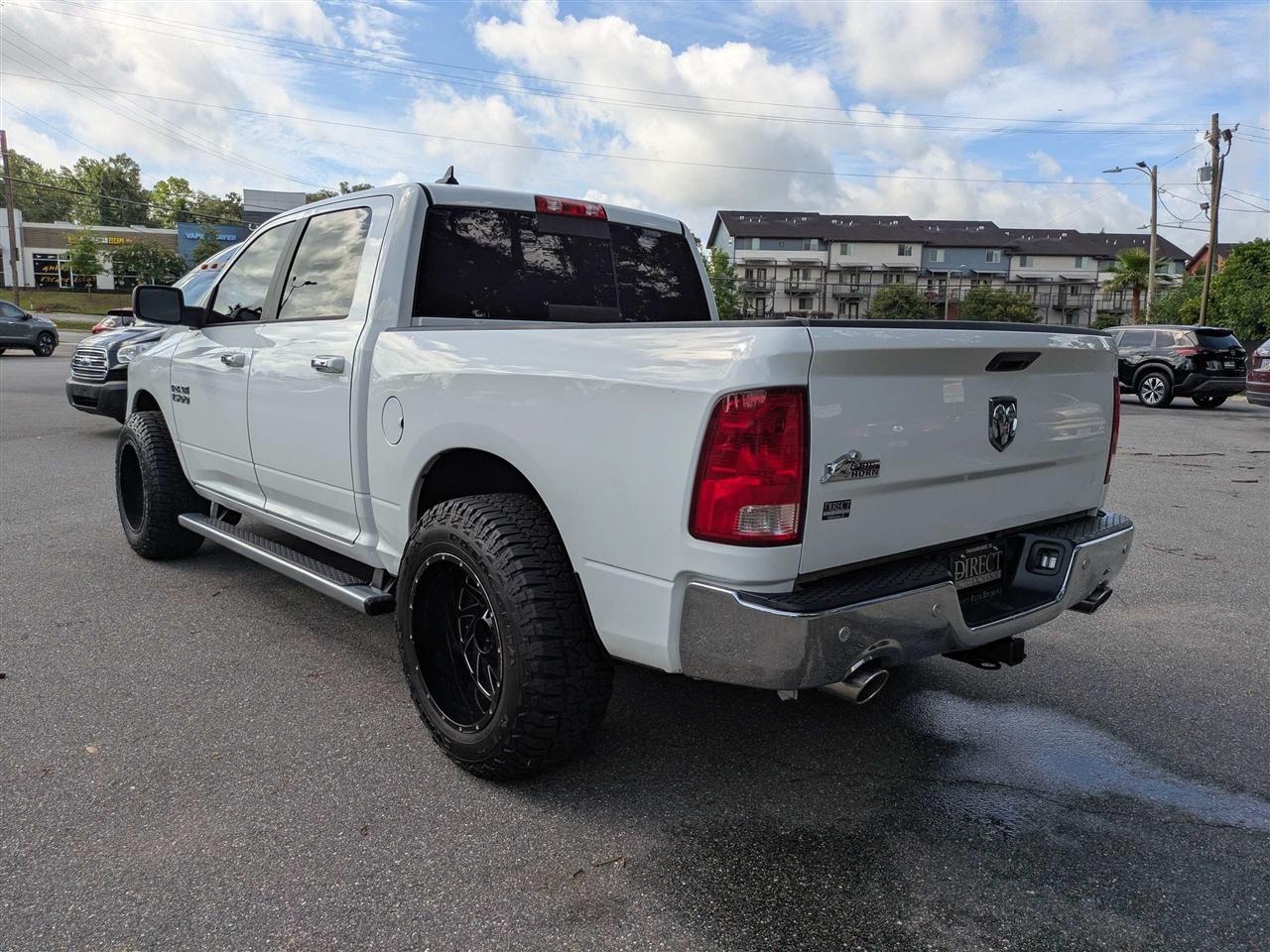 RAM 1500 SLT Crew Cab SWB 2WD 2017