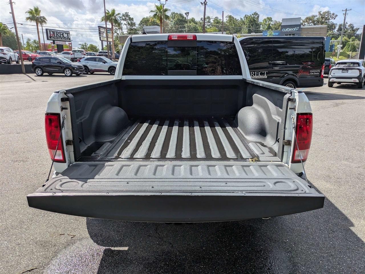 RAM 1500 SLT Crew Cab SWB 2WD 2017