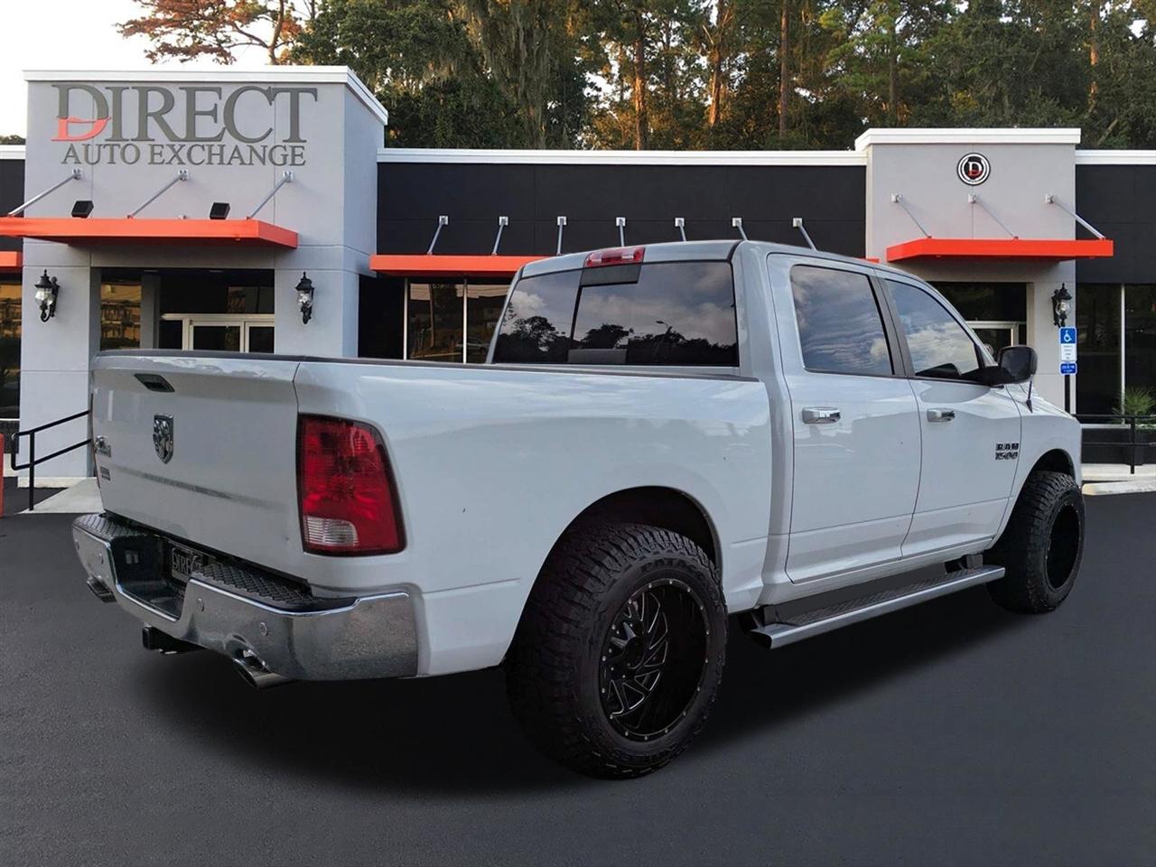 RAM 1500 SLT Crew Cab SWB 2WD 2017