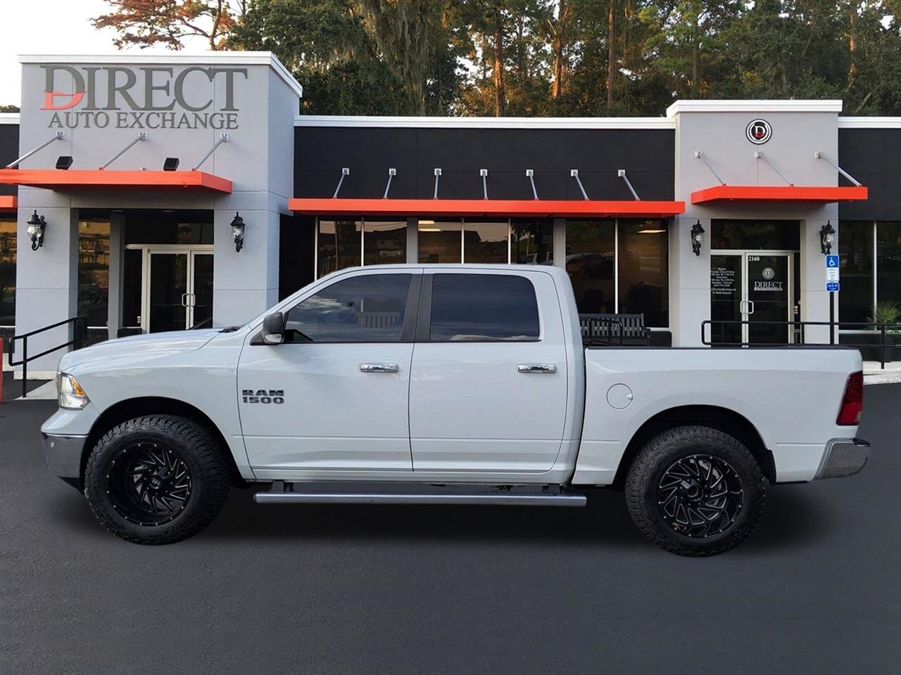 RAM 1500 SLT Crew Cab SWB 2WD 2017