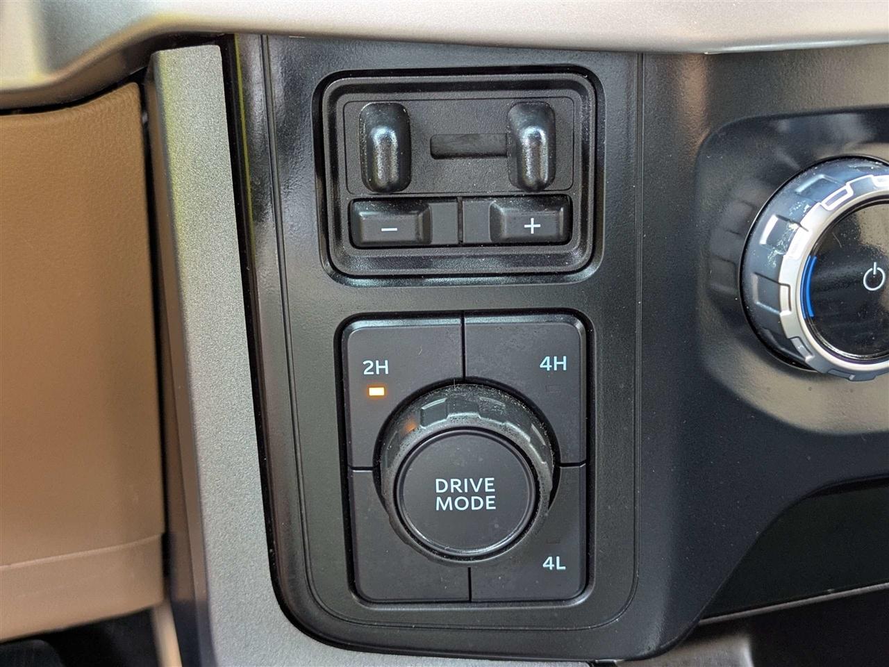 Ford F-150 XLT SuperCrew 5.5-ft. Bed 4WD 2023