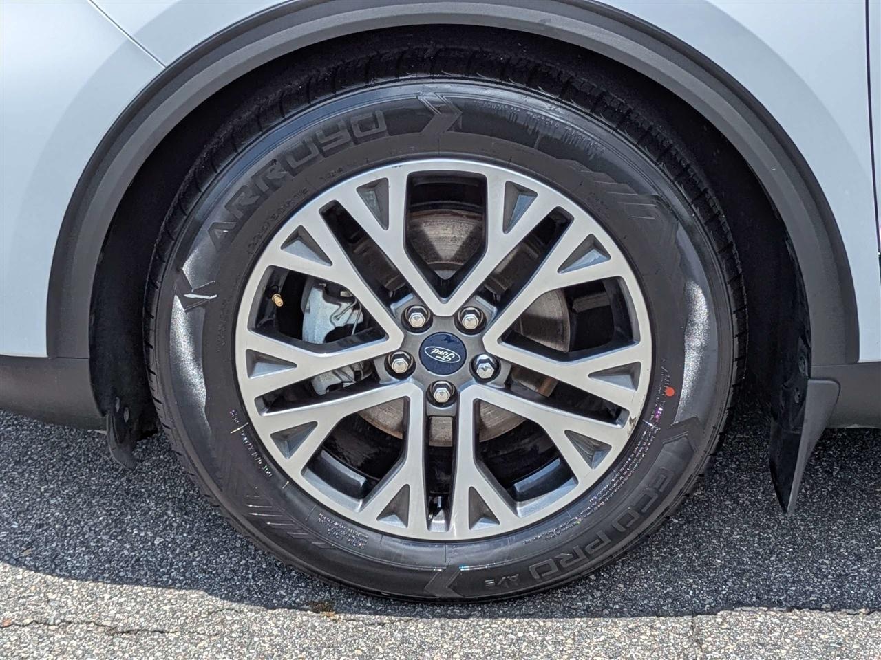 Ford Escape SEL 2020