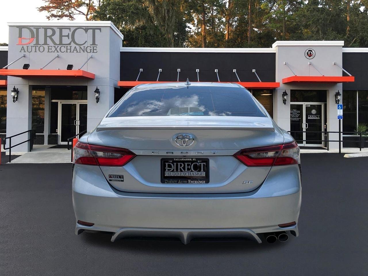 Toyota Camry SE 2022