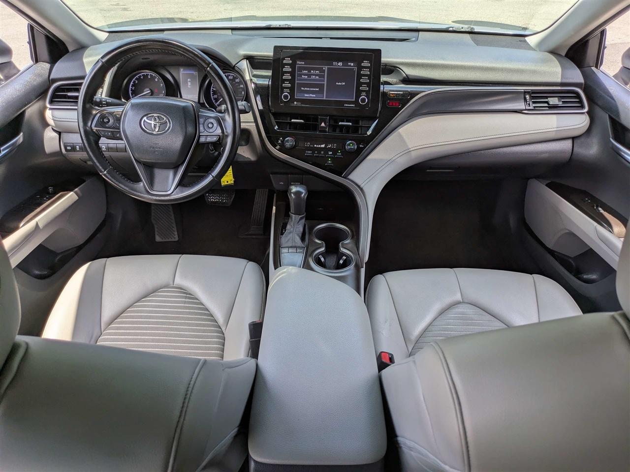 Toyota Camry SE 2022
